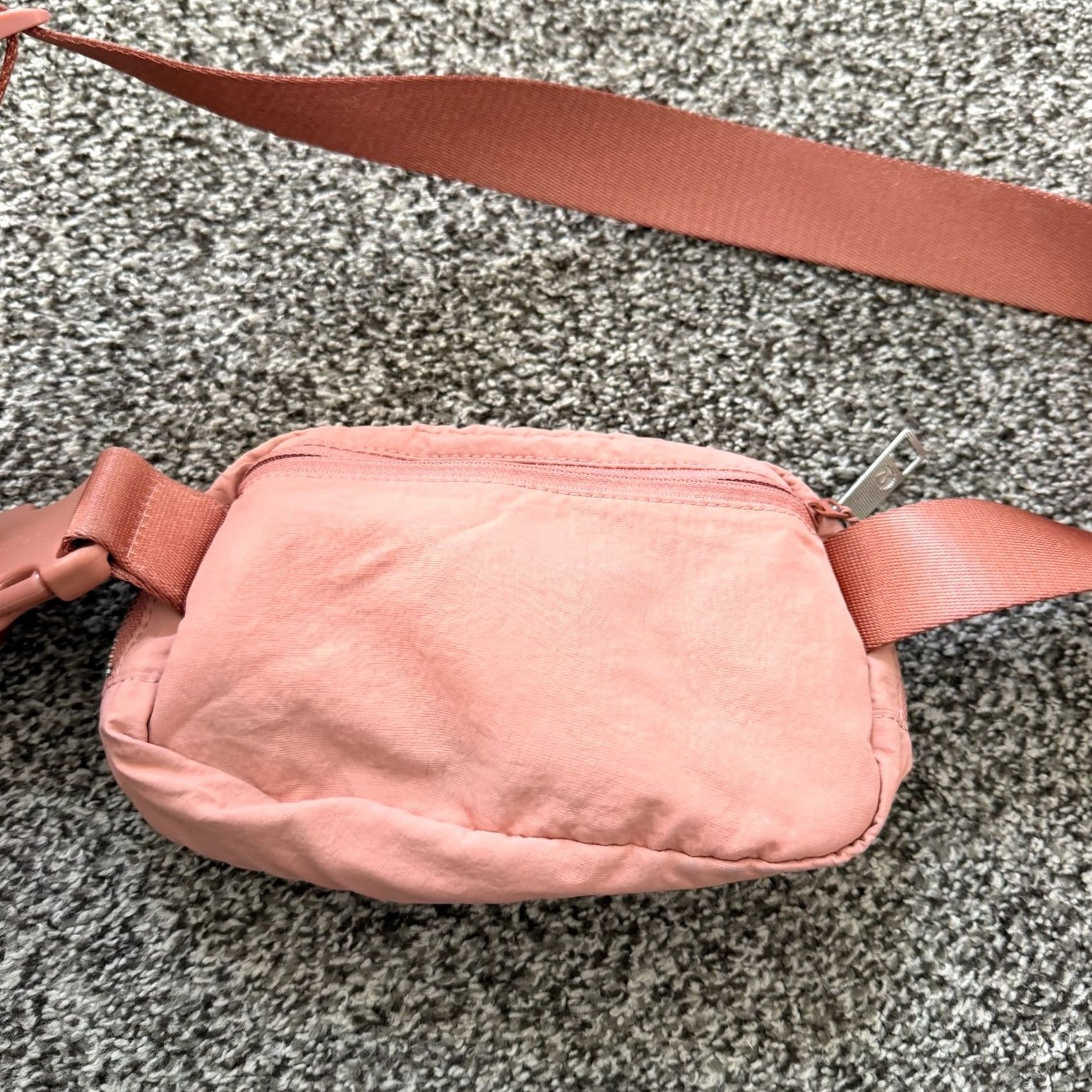 Lululemon VINTAGE? No. (Cannot add) Size ONE SIZE - 4 Thumbnail