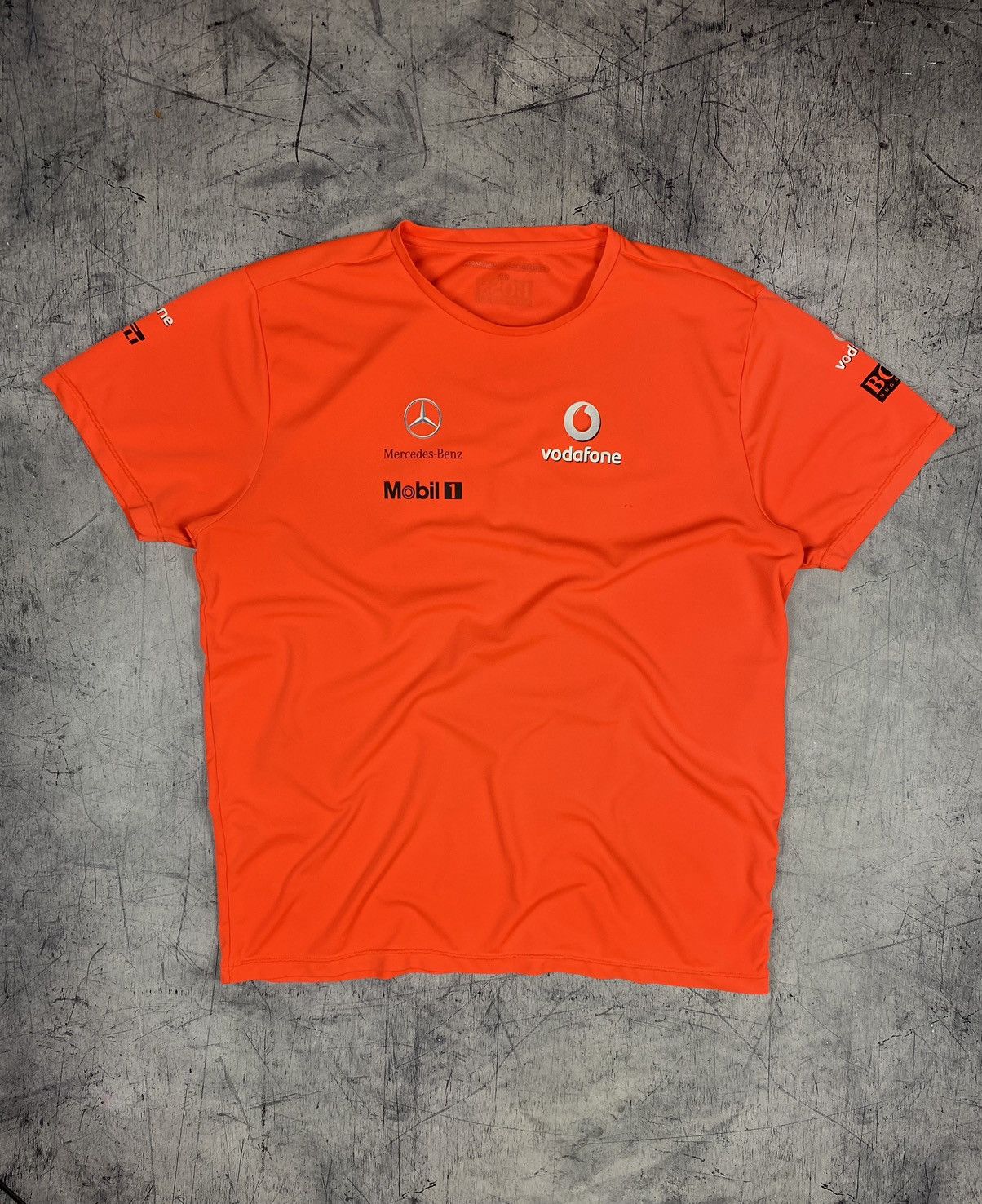 Malcolm McLaren × Mercedes-Benz Racing Vodafone Mclaren Mercedes Boss F1 NASCAR Tee T Shirt Size US XXL / EU 58 / 5 - 2 Thumbnail