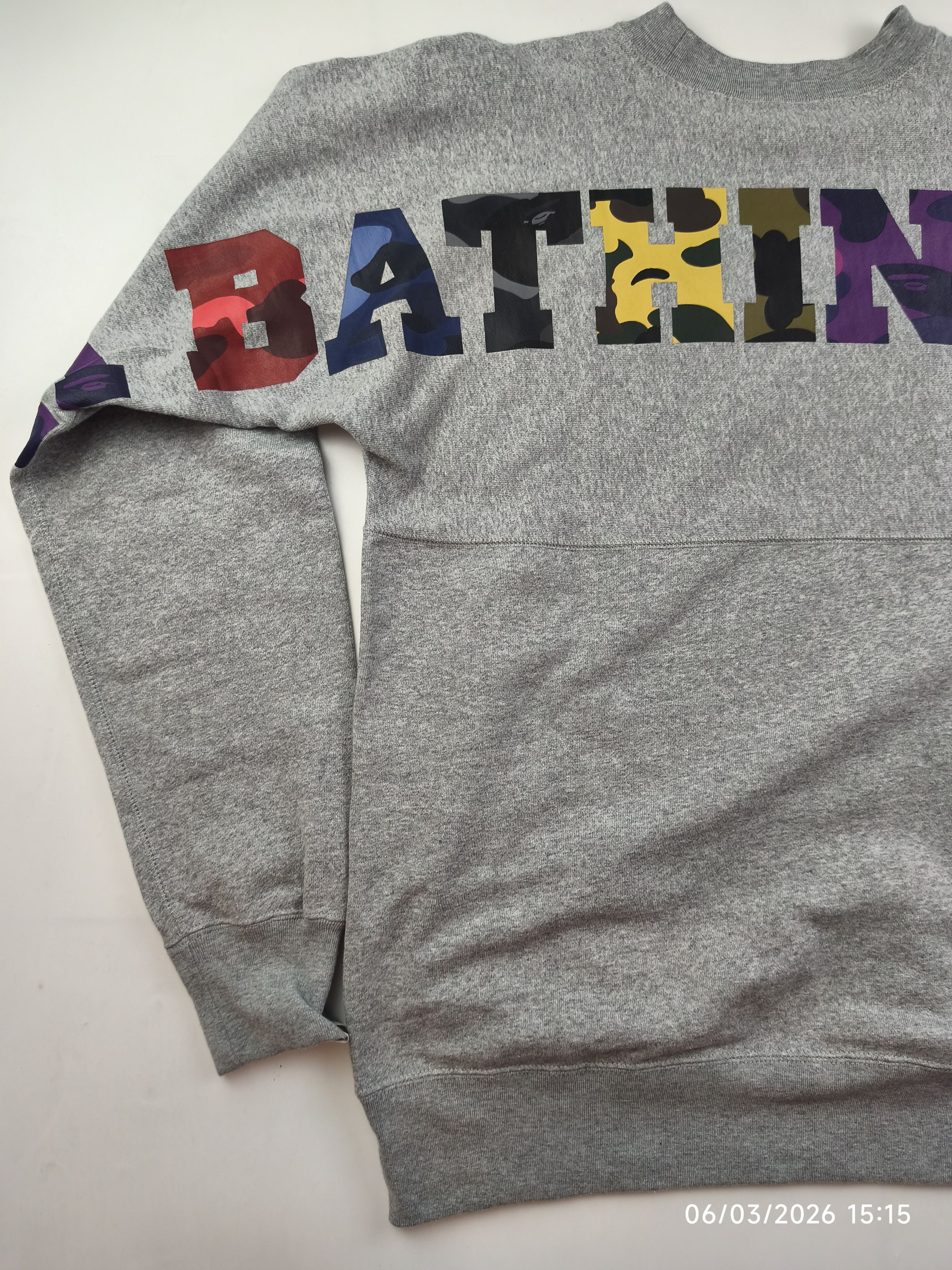 Bape Bape - one point - multi camou script sweatshirt Size US L / EU 52-54 / 3 - 17 Thumbnail