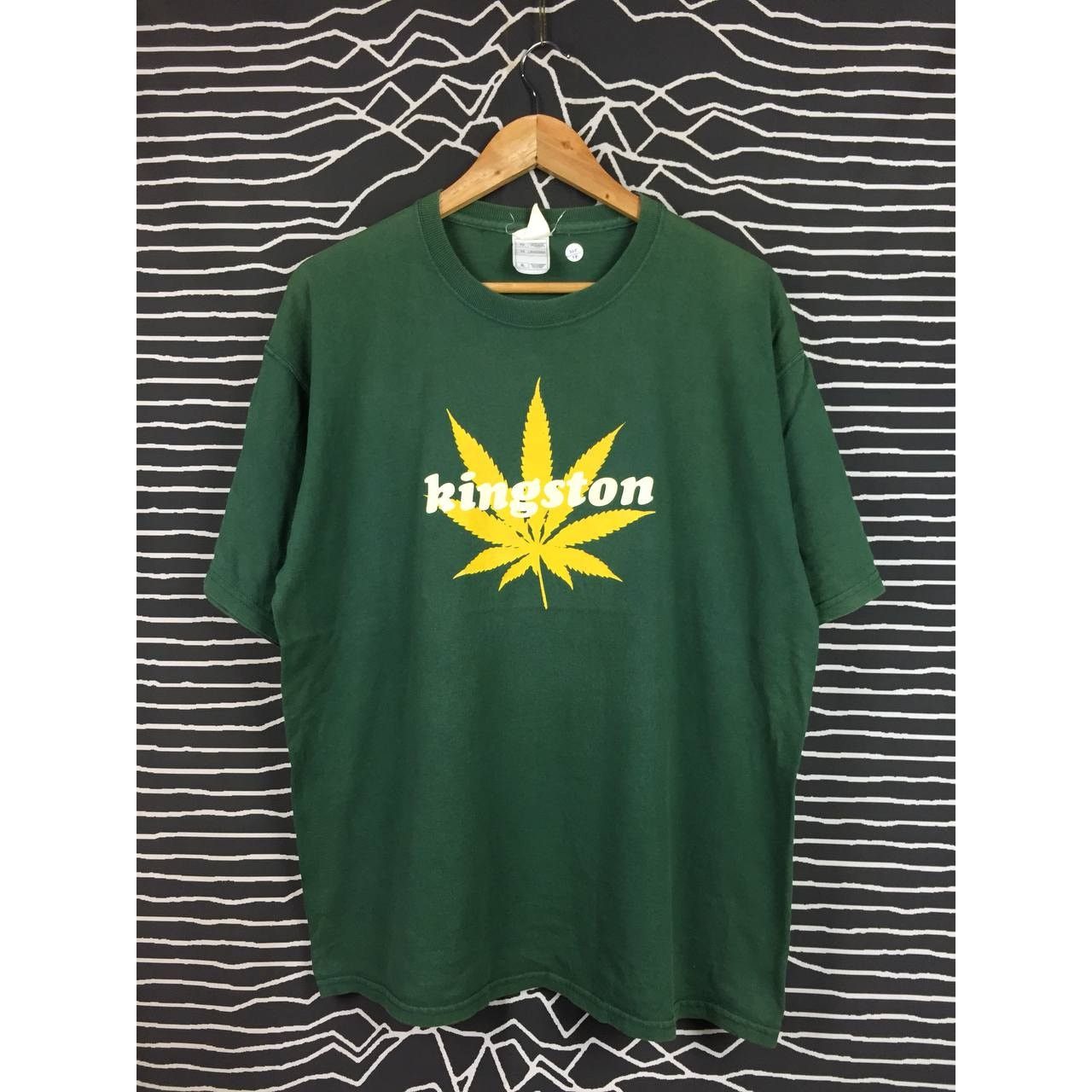 Vintage Vtg Kingston Marijuana Cannabis Leaf Iconic Weed Graphic Tee Size US XL / EU 56 / 4 - 1 Thumbnail