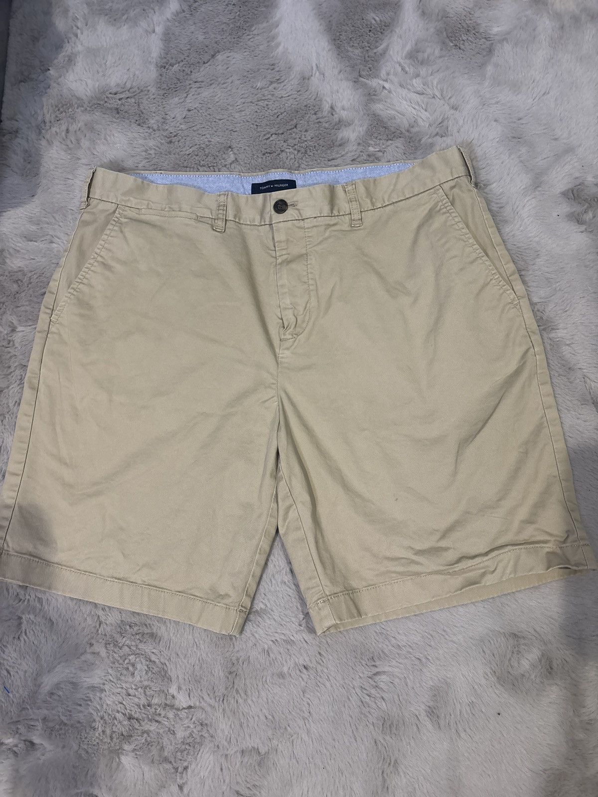 Tommy Hilfiger Tommy Hilfiger Men’s Khaki Chino Shorts Size 38 bin0031 Size US 38 / EU 54 - 1 Thumbnail