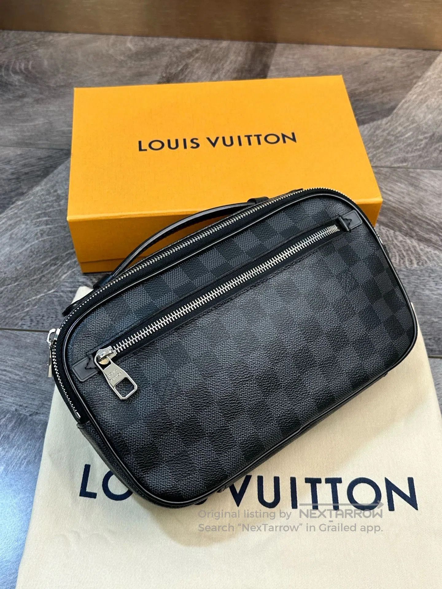 Louis Vuitton LV Black Checkerboard Waist Chest Bag. Size ONE SIZE - 2 Thumbnail