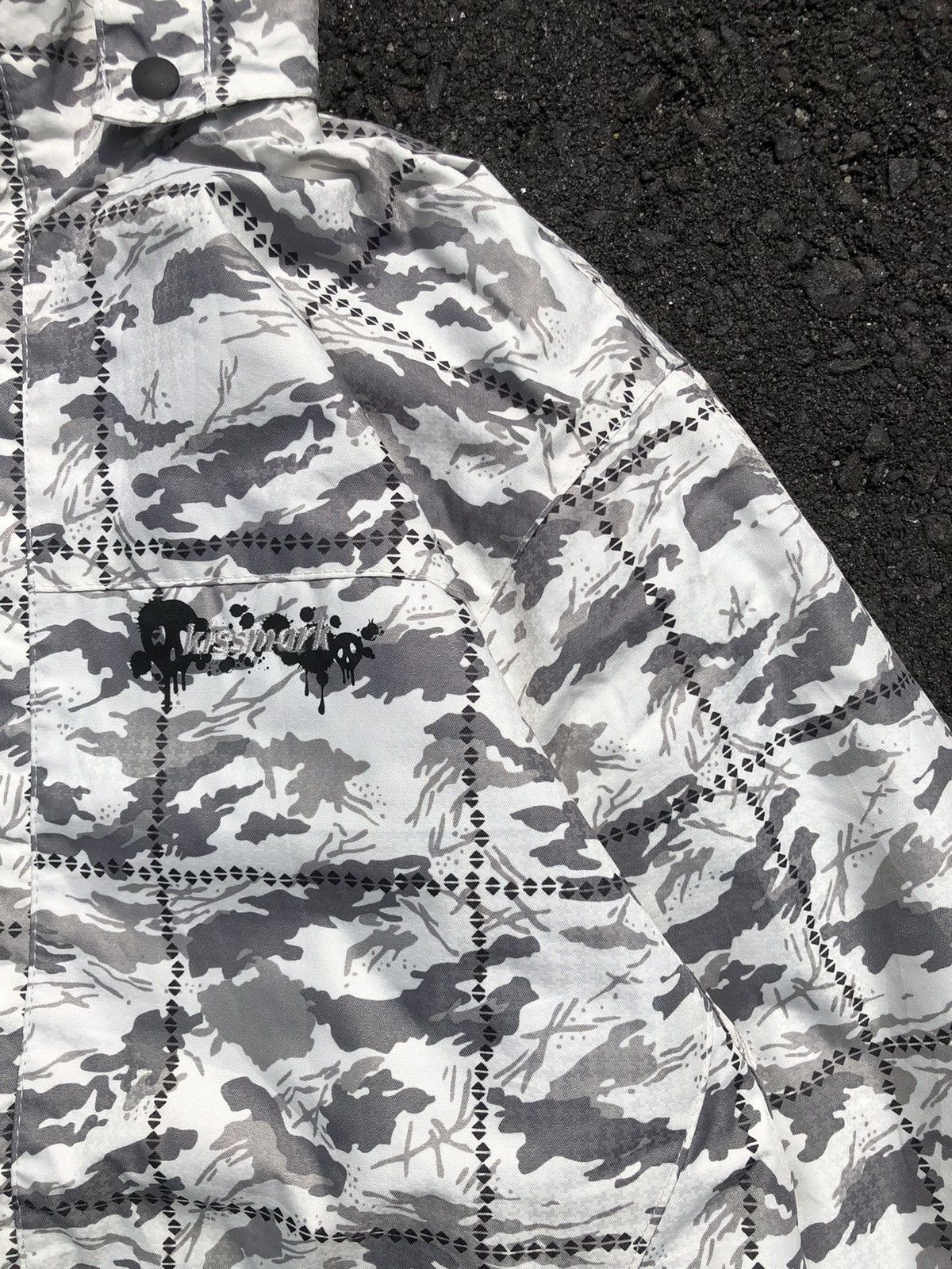 Japanese Brand Japanese Brands Kissmark Camo Colourway Ski Jacket Size US L / EU 52-54 / 3 - 6 Thumbnail