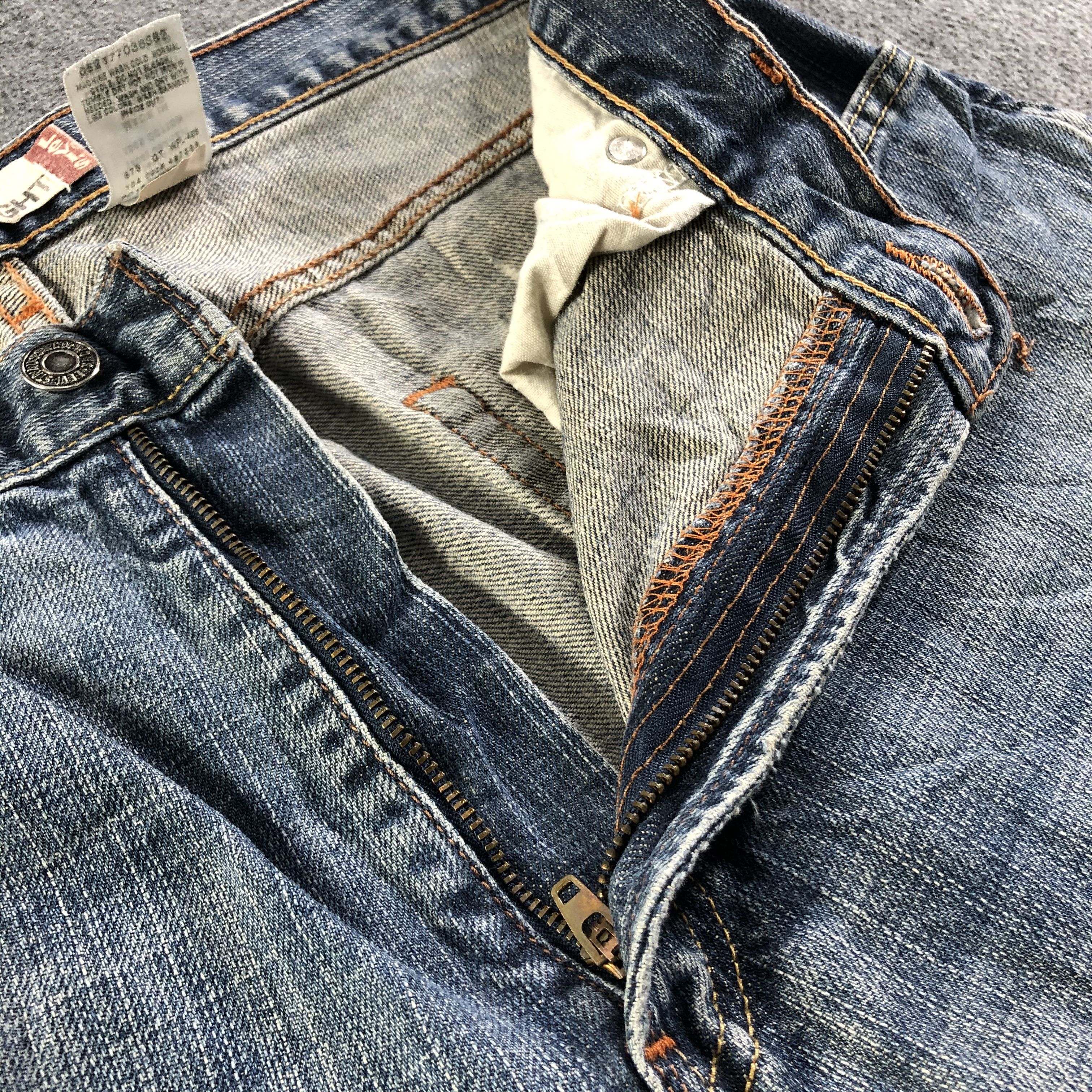 Levi's × Vintage Vintage Blue Wash Levis 569 Jeans-J3322 Size US 35 - 9 Thumbnail