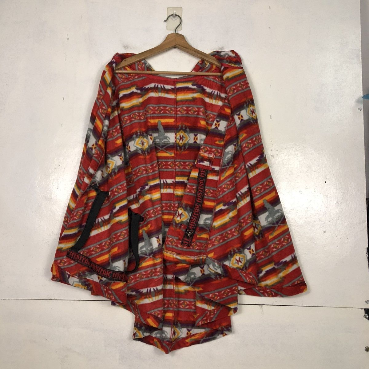 Hysteric Glamour 🔥RICH RED FULL PRINT DESIGN CLOAKS HYSTERIC GLAMOUR Size US L / EU 52-54 / 3 - 23 Thumbnail