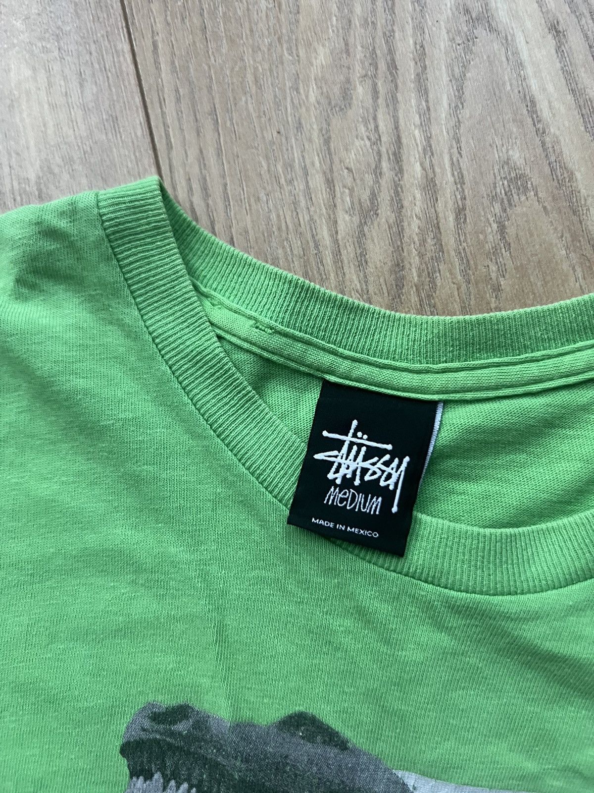 Stussy 00’s STUSSY DINO T-REX DISTRESSED Y2K TEE RARE Size US M / EU 48-50 / 2 - 5 Thumbnail
