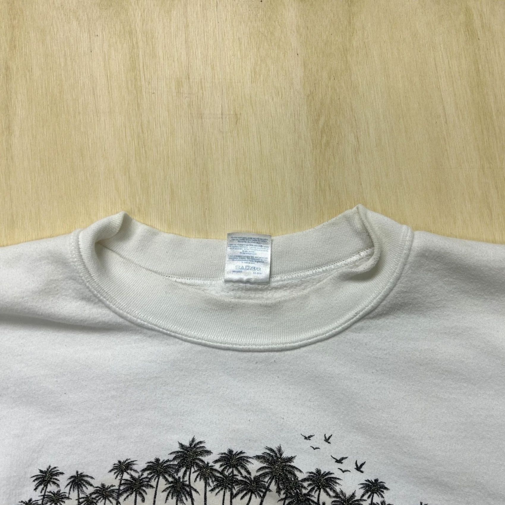 Gildan Gildan Sweatshirt Mens XL White Fleece Pullover Madeira Beach Florida Crewneck Size US XL / EU 56 / 4 - 3 Thumbnail