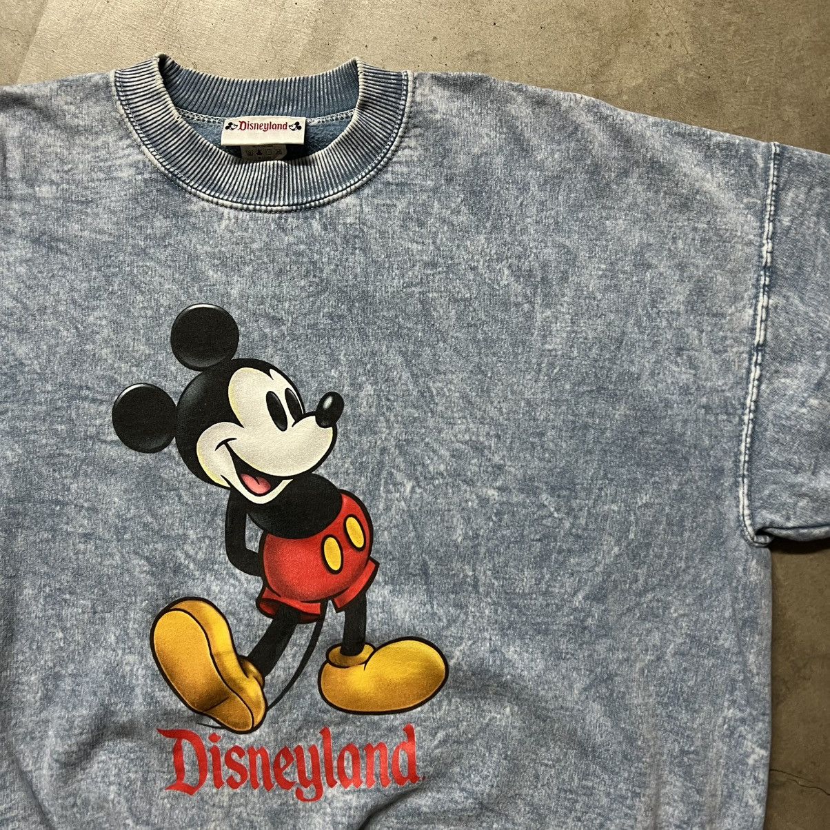 Disney × Mickey Mouse × Vintage Vintage 90’s Disneyland Mickey Mouse Crewneck Sweater Size US XL / EU 56 / 4 - 1 Thumbnail