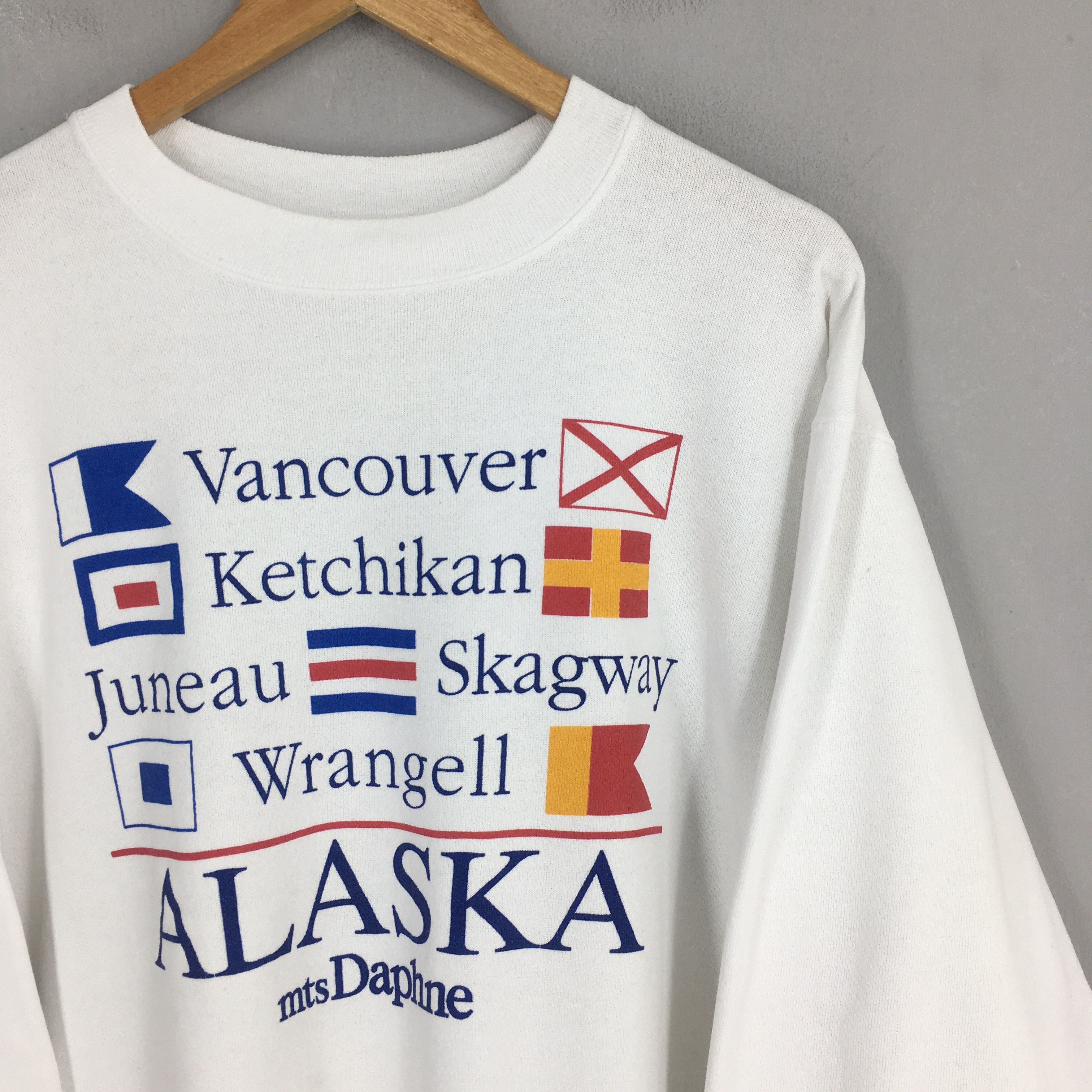 Hanes Vintage 90s Alaska Daphne Sweatshirt Large Size US L / EU 52-54 / 3 - 2 Thumbnail