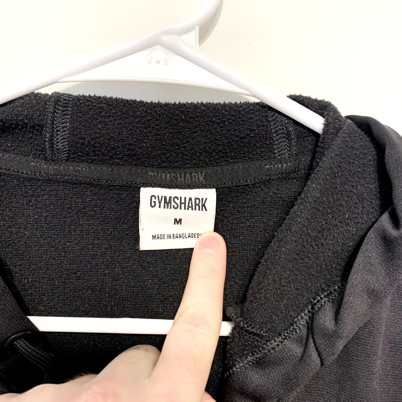 Gymshark Gymshark Sweater Medium Zip Up Black Hooded Athletic Cotton Size US M / EU 48-50 / 2 - 3 Thumbnail