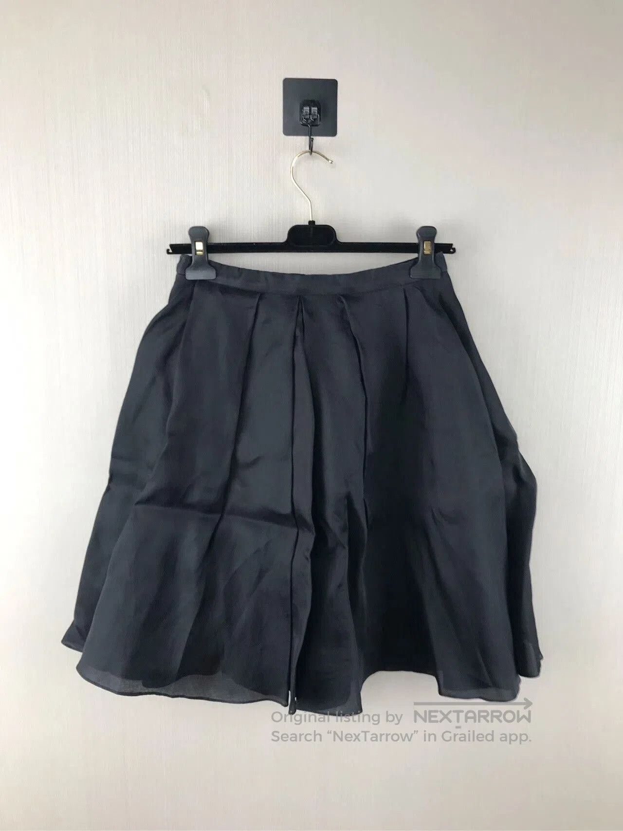 Dior dior pleated silk midi skirt in black. Size US 40 / EU 56 - 2 Thumbnail