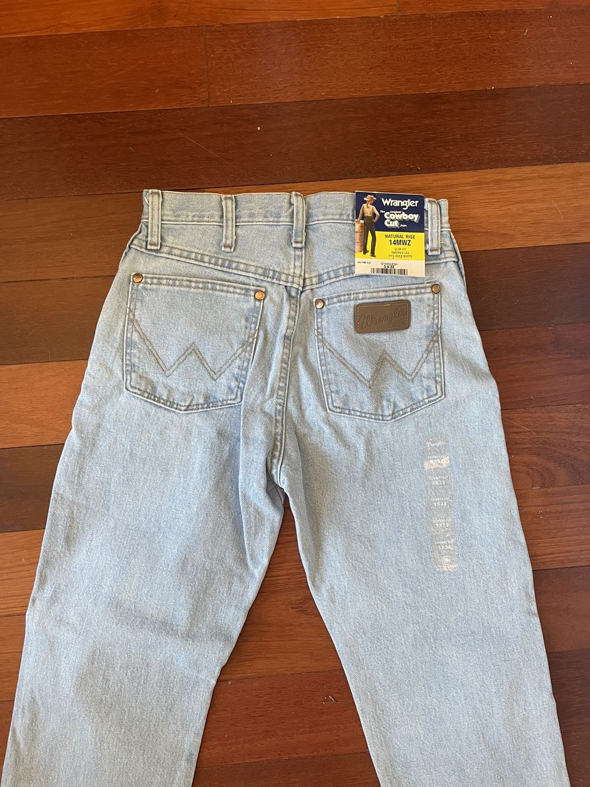Wrangler Never Worn Cowboy Cut Lightwash Wrangler Jeans Size 26" / US 2 / IT 38 - 4 Thumbnail
