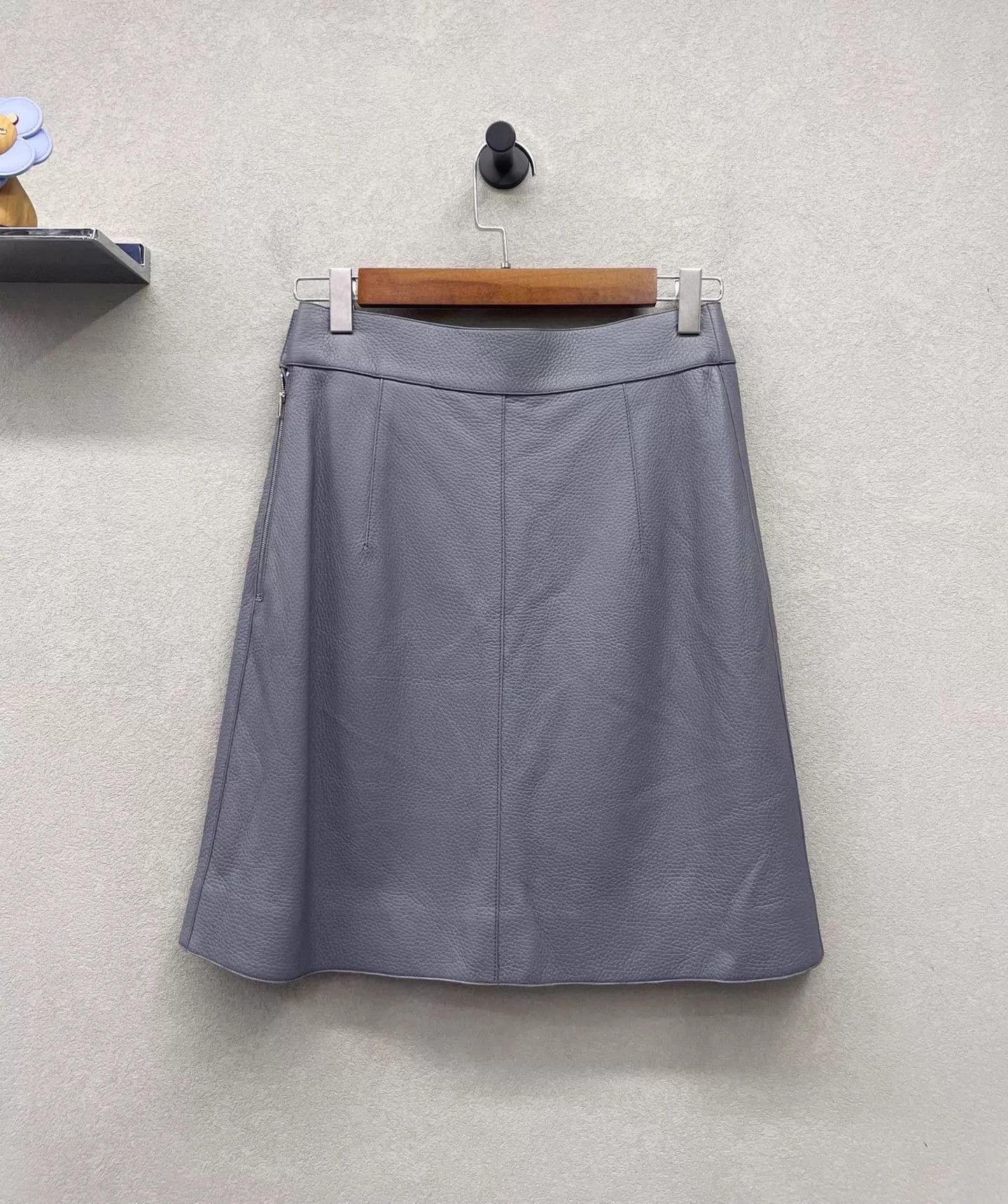 Hermes Hermes Gray-Purple Leather Skirt 36 New With Tags Size 26" / US 2 / IT 38 - 2 Thumbnail