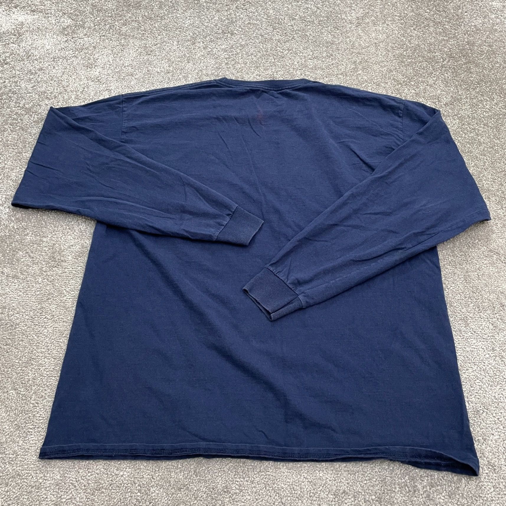 Hanes VINTAGE Hanes TAGLESS Long Sleeve Shirt Men 2XL Navy Blue Crew Neck Logo Auburn University Shirts Mens 2XL Blue Size US XXL / EU 58 / 5 - 2 Thumbnail