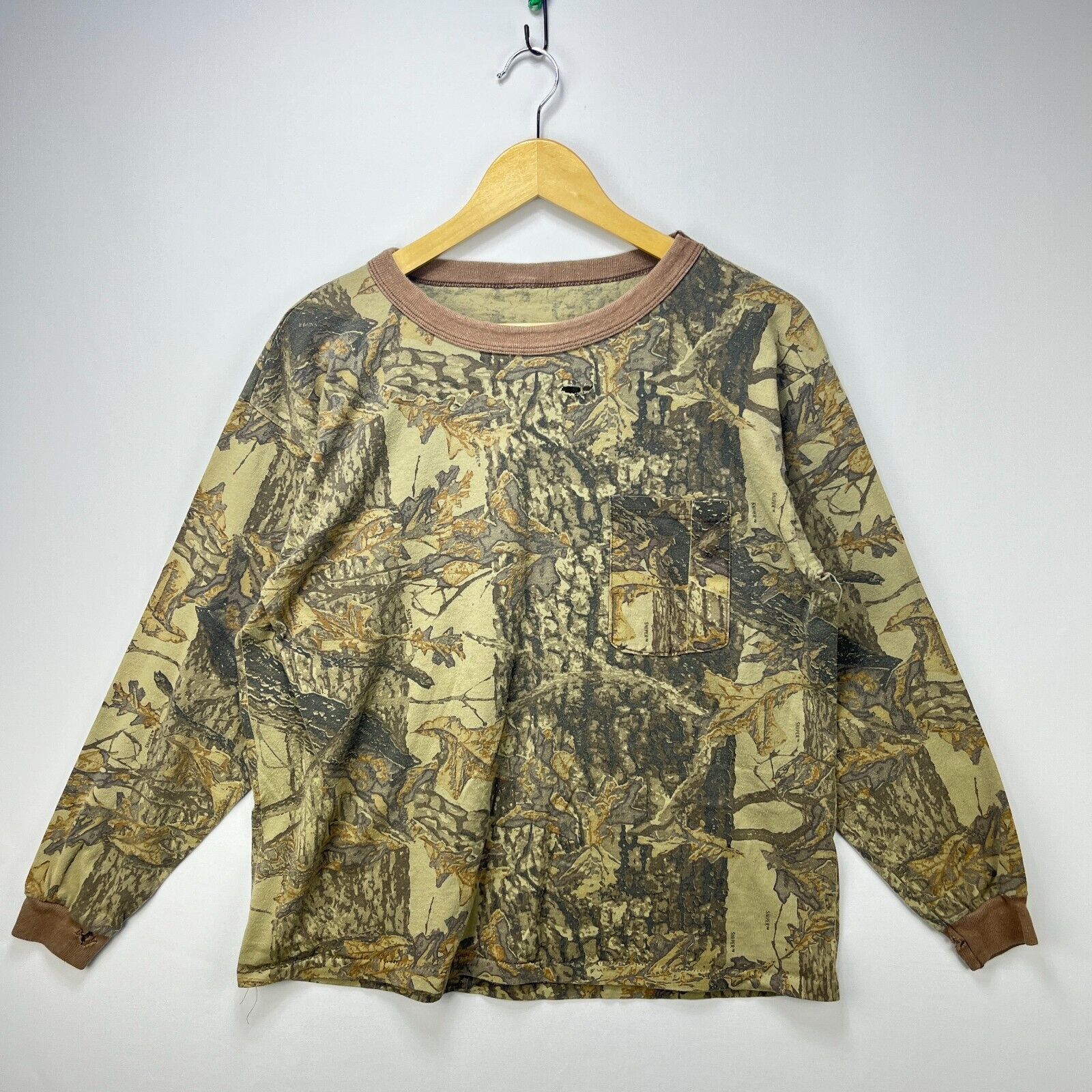 Realtree × Vintage Vintage 90s Realtree Boxy Camo Single Stitch Shirt Large Size US L / EU 52-54 / 3 - 1 Thumbnail