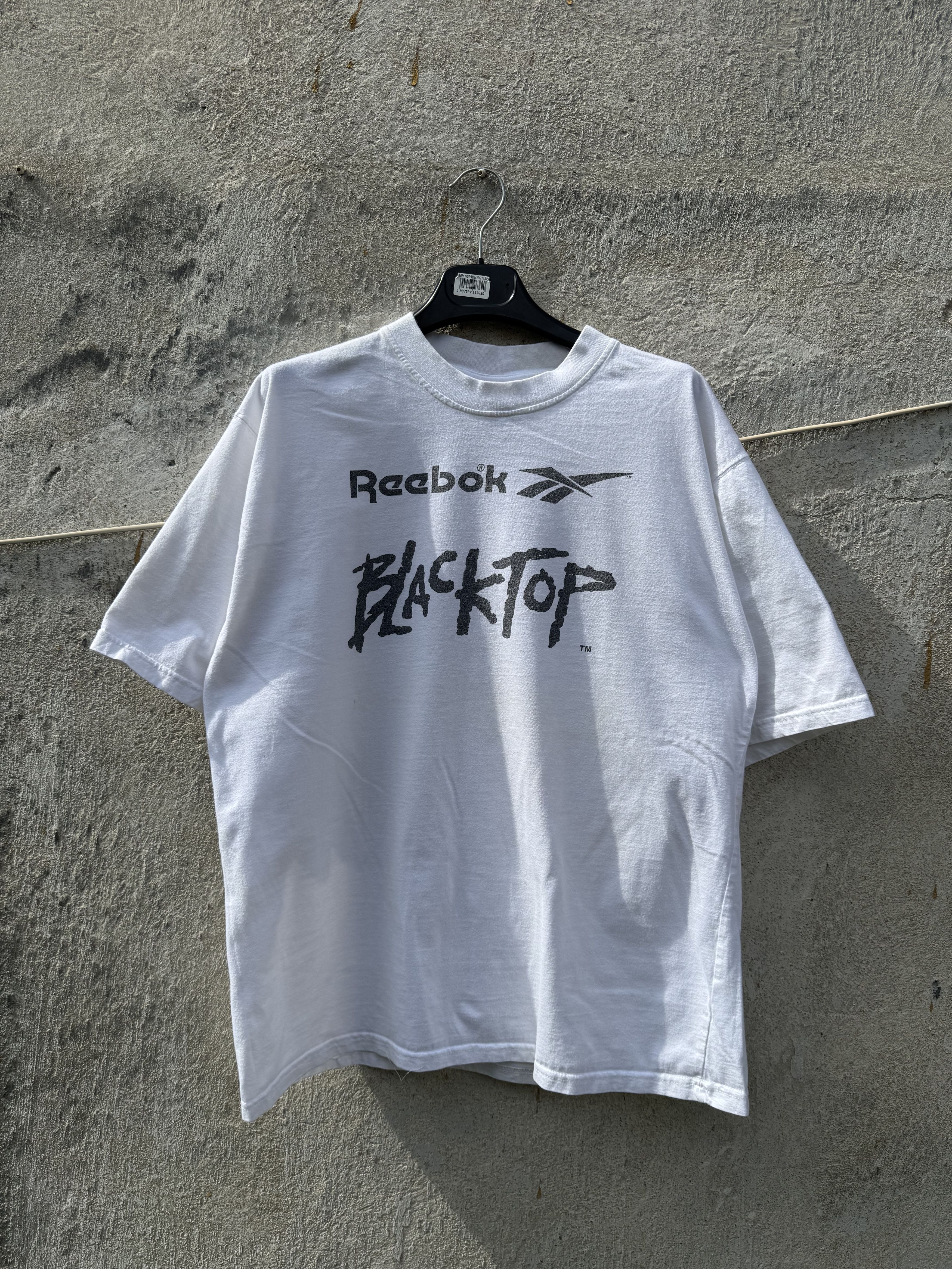Reebok 90s Reebok Blacktop Logo White Vintage Tee Size US L / EU 52-54 / 3 - 3 Thumbnail
