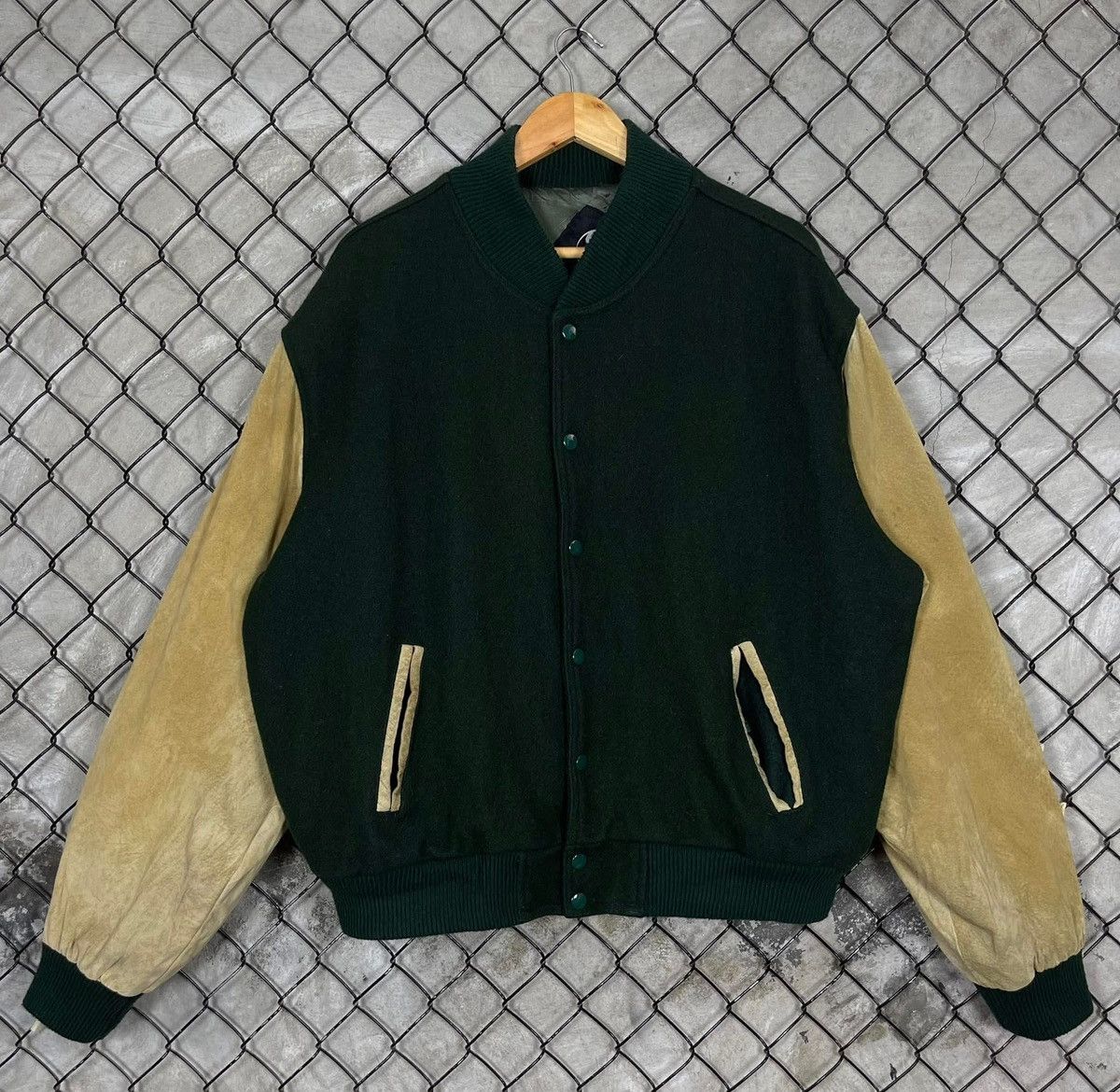 Universal Studios × Vintage Vintage Universal Studios Varsity Jacket Size US XL / EU 56 / 4 - 4 Thumbnail