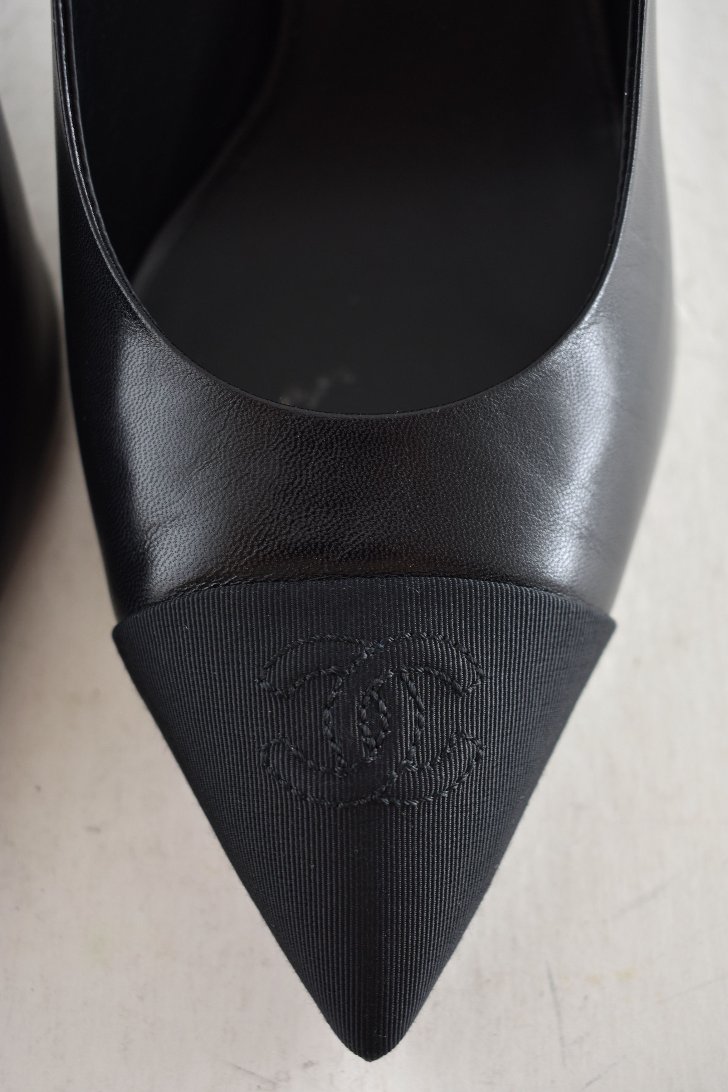 Chanel Chanel 24A Leather CC Logo Slingback Pointed Heel Pump 42 Size US 12 / IT 42 - 7 Thumbnail