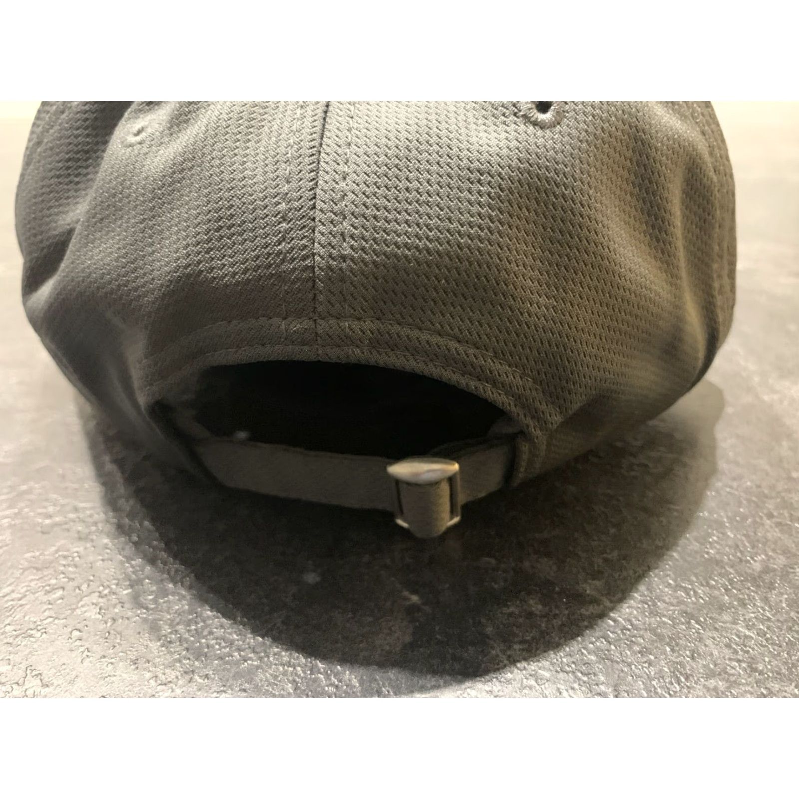 Theory ORANGE THEORY FITNESS Gray Adjustable Strapback Baseball Cap Casual Mens Size ONE SIZE - 3 Thumbnail