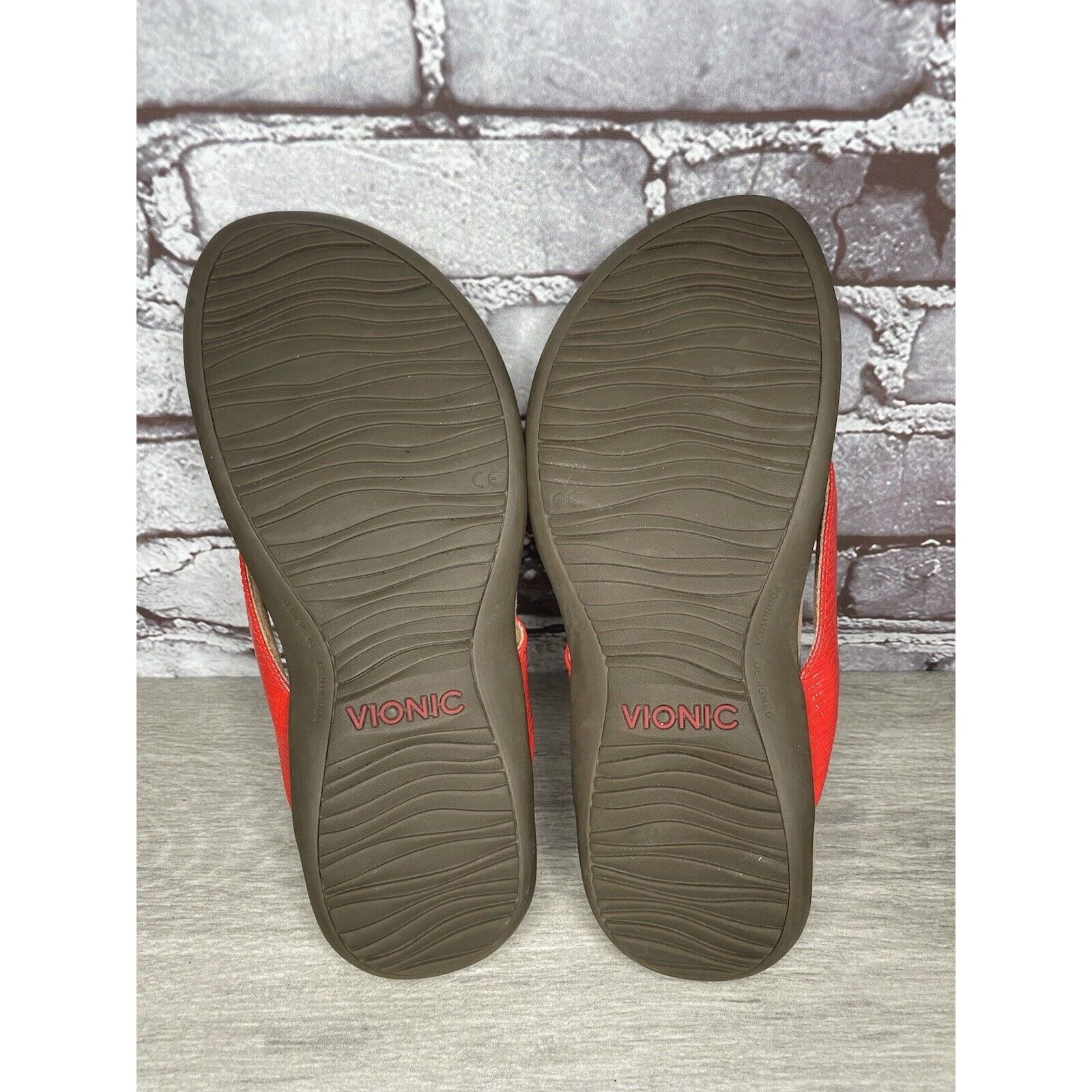 Other Vionic Bella 2 Red Synthetic Bow Casual Thong Sandals Women’ Size US 8.5 / IT 38.5 - 10 Thumbnail