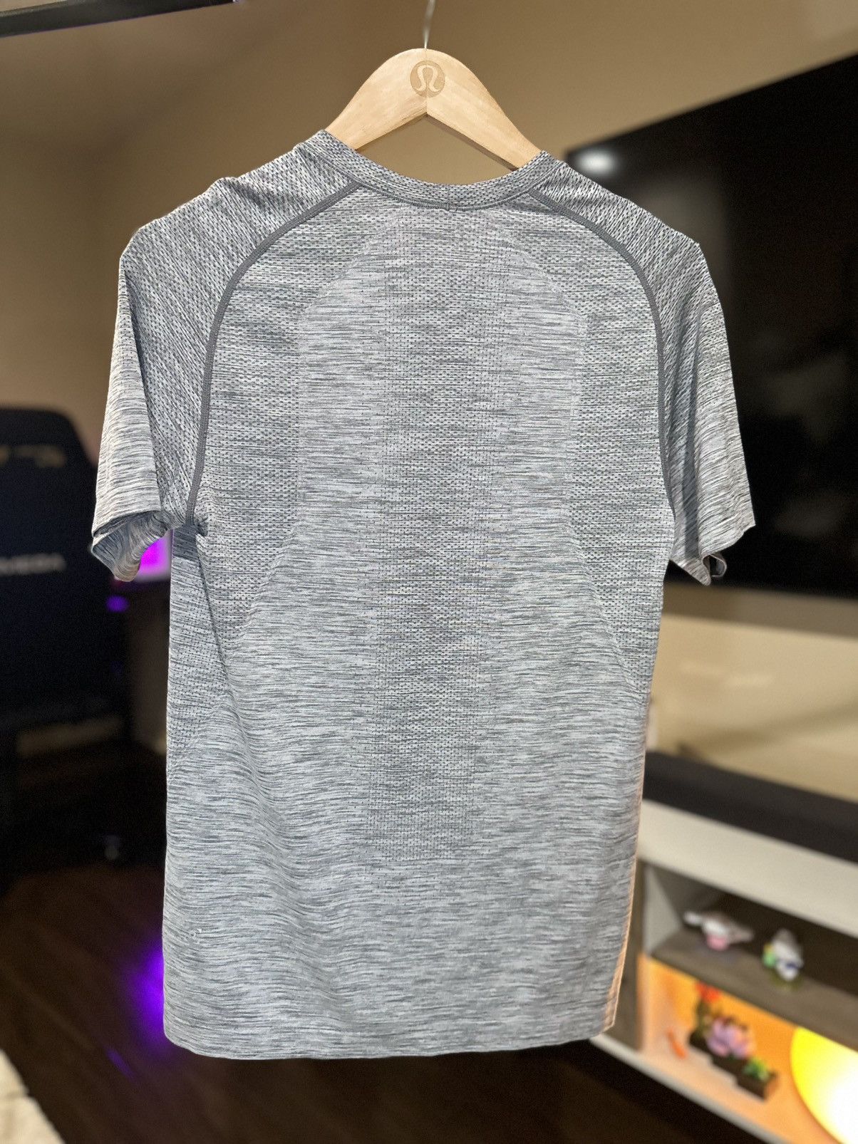 Lululemon Lululemon Metal Vent T-Shirt Tee Hawaii Size US XS / EU 42 / 0 - 2 Thumbnail