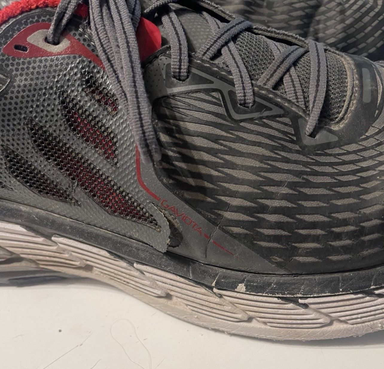 Hoka Hoka One One Men’s 14 Graviota 2R Red Black Running Shoes Size US 14 / EU 47 - 2 Thumbnail