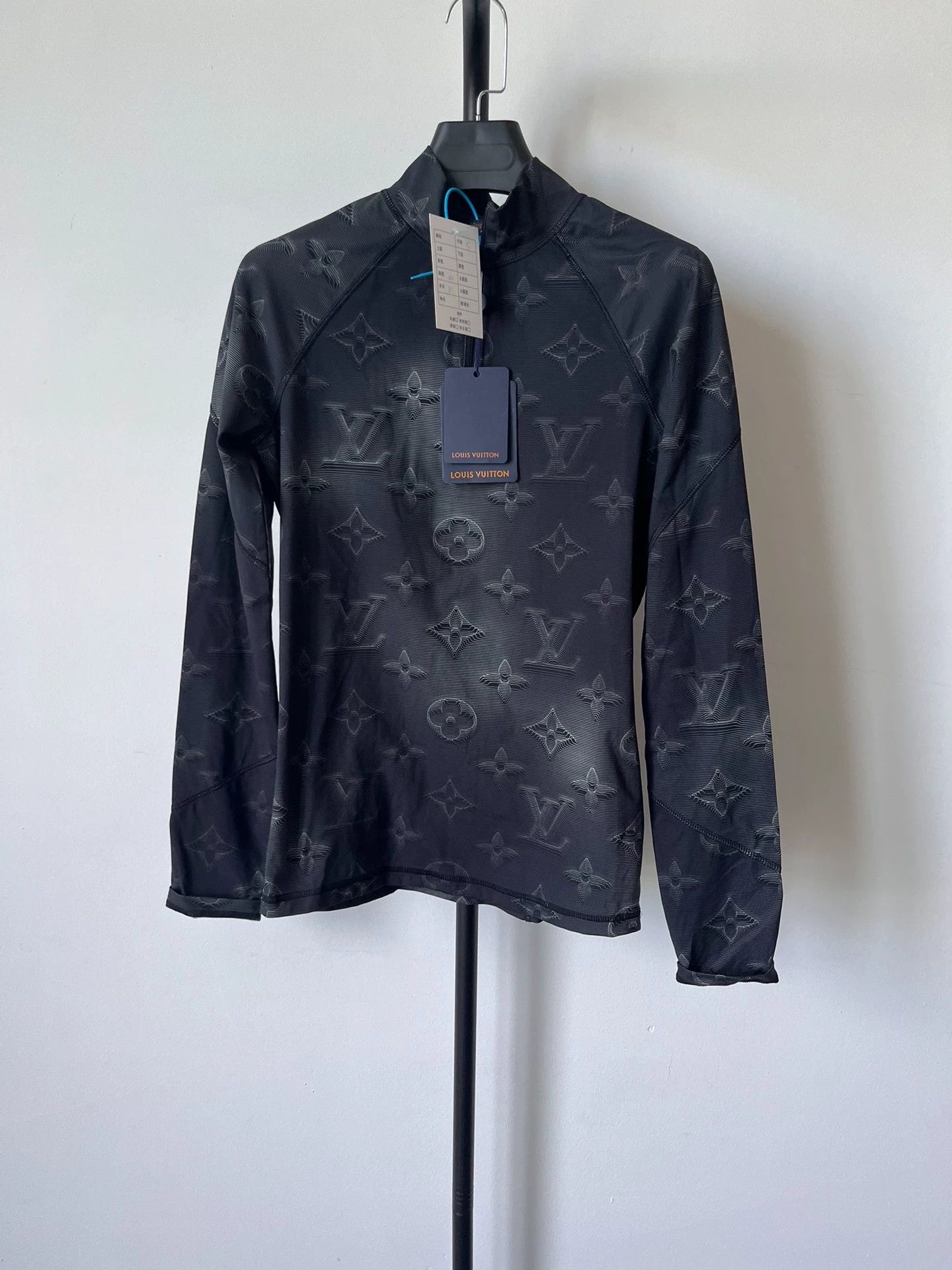 Louis Vuitton Louis Vuitton monogram print zip-up long-sleeved shirt Size S / US 4 / IT 40 - 1 Thumbnail