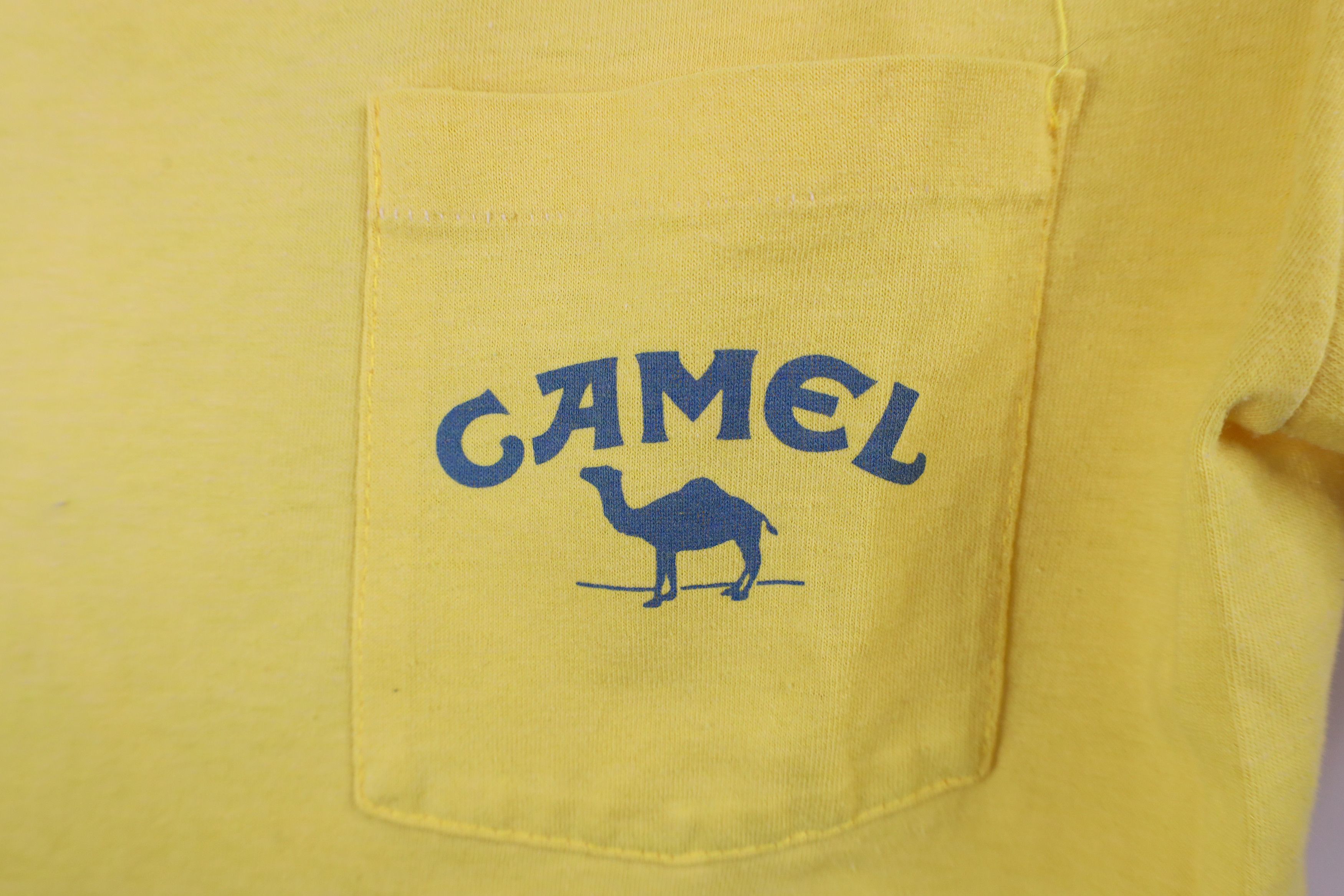 Vintage Vintage 90s Camel Cigarettes Spell Pocket T-Shirt Thin USA Size US L / EU 52-54 / 3 - 4 Thumbnail