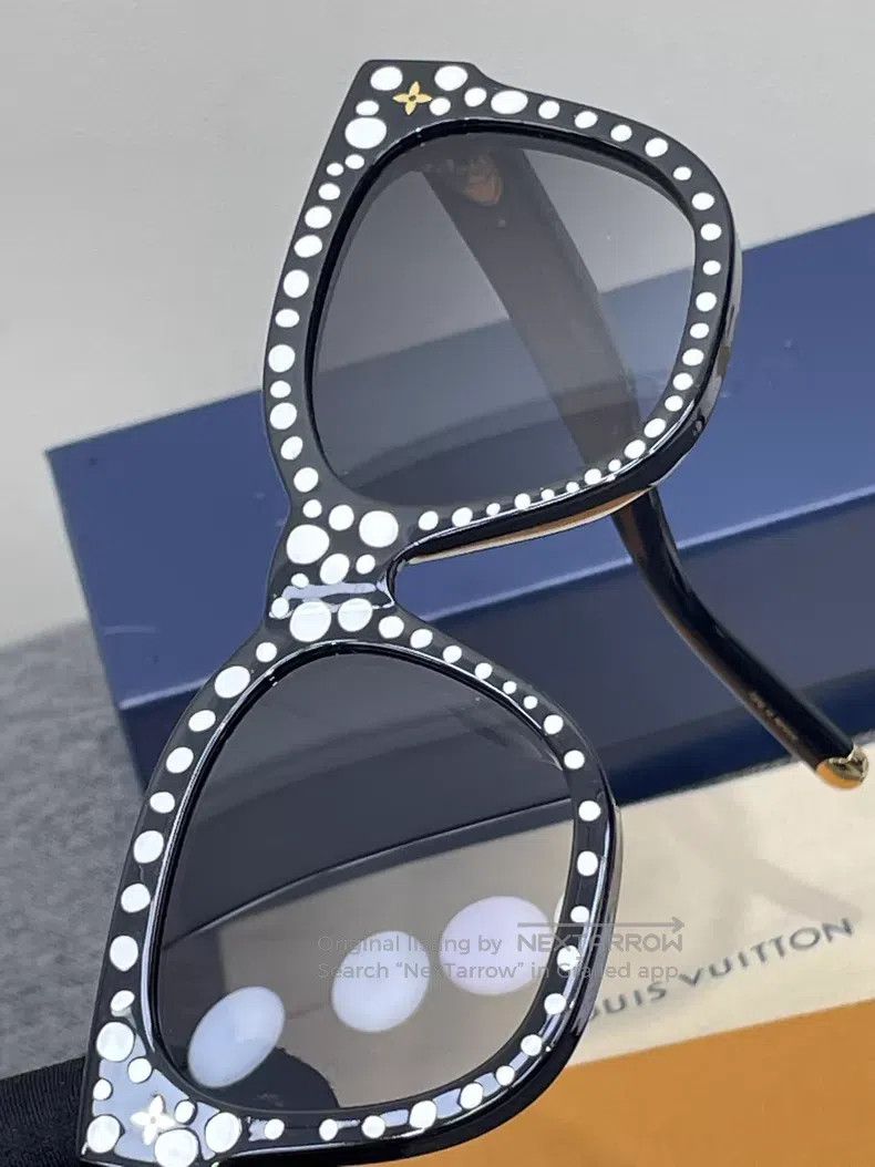 Louis Vuitton Louis Vuitton Yayoi Kusama Co-branded Sunglasses Size ONE SIZE - 5 Thumbnail