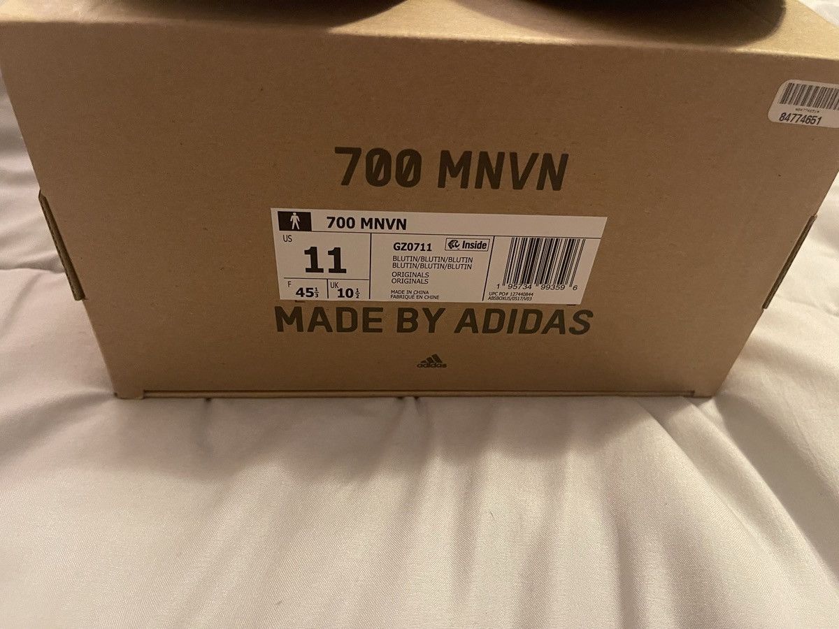 Yeezy Yeezy 700 mnvn metallic Size US 11 / EU 44 - 6 Thumbnail