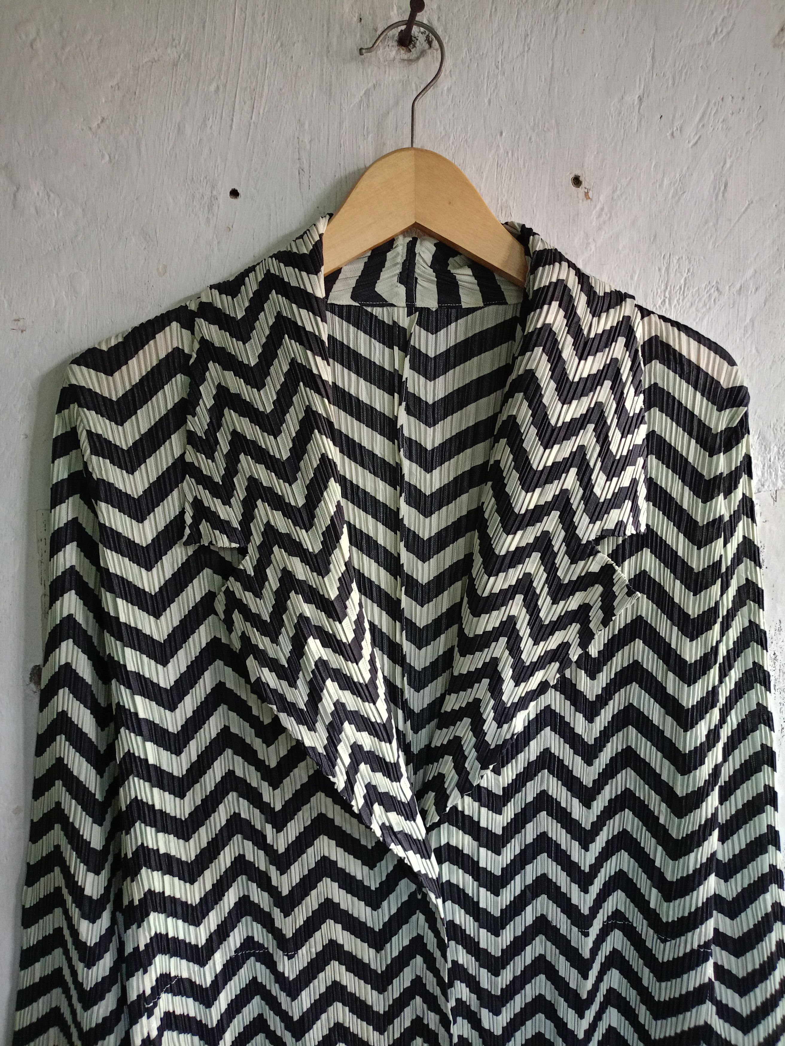 Issey Miyake Rare Pleats please Issey Miyake printed Long Cardigan Size L / US 10 / IT 46 - 2 Thumbnail