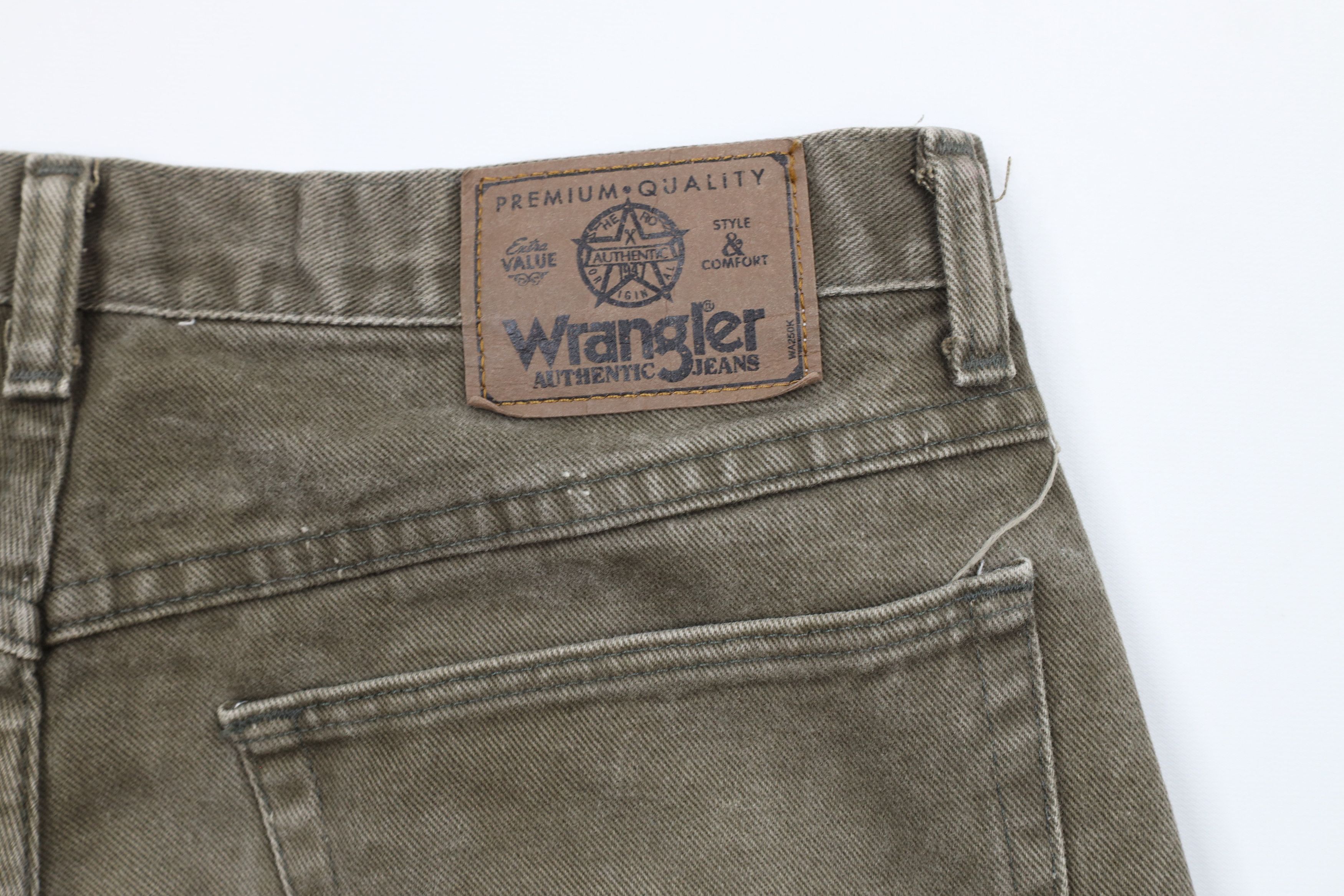 Vintage × Wrangler Vintage 90s Wrangler Jean Shorts Jorts Green Cotton USA Size US 32 / EU 48 - 14 Thumbnail