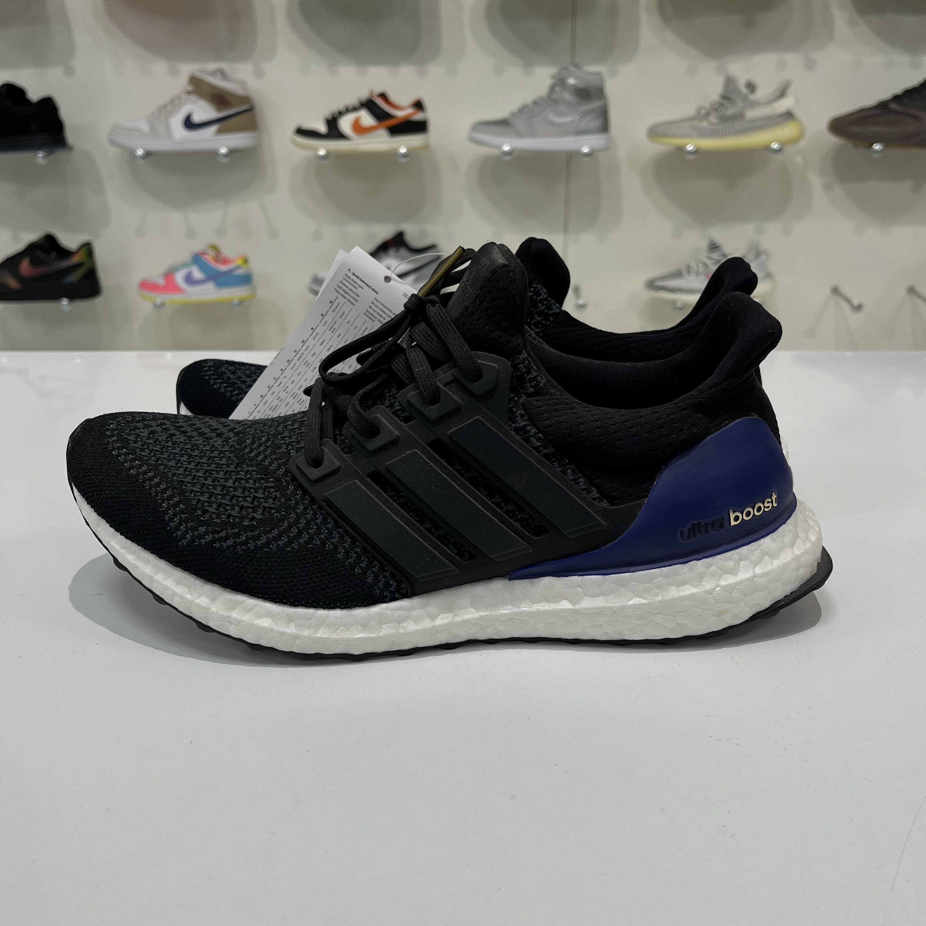 Adidas Adidas Ultra Boost OG 2018/2020 Size US 9 / EU 42 - 2 Thumbnail