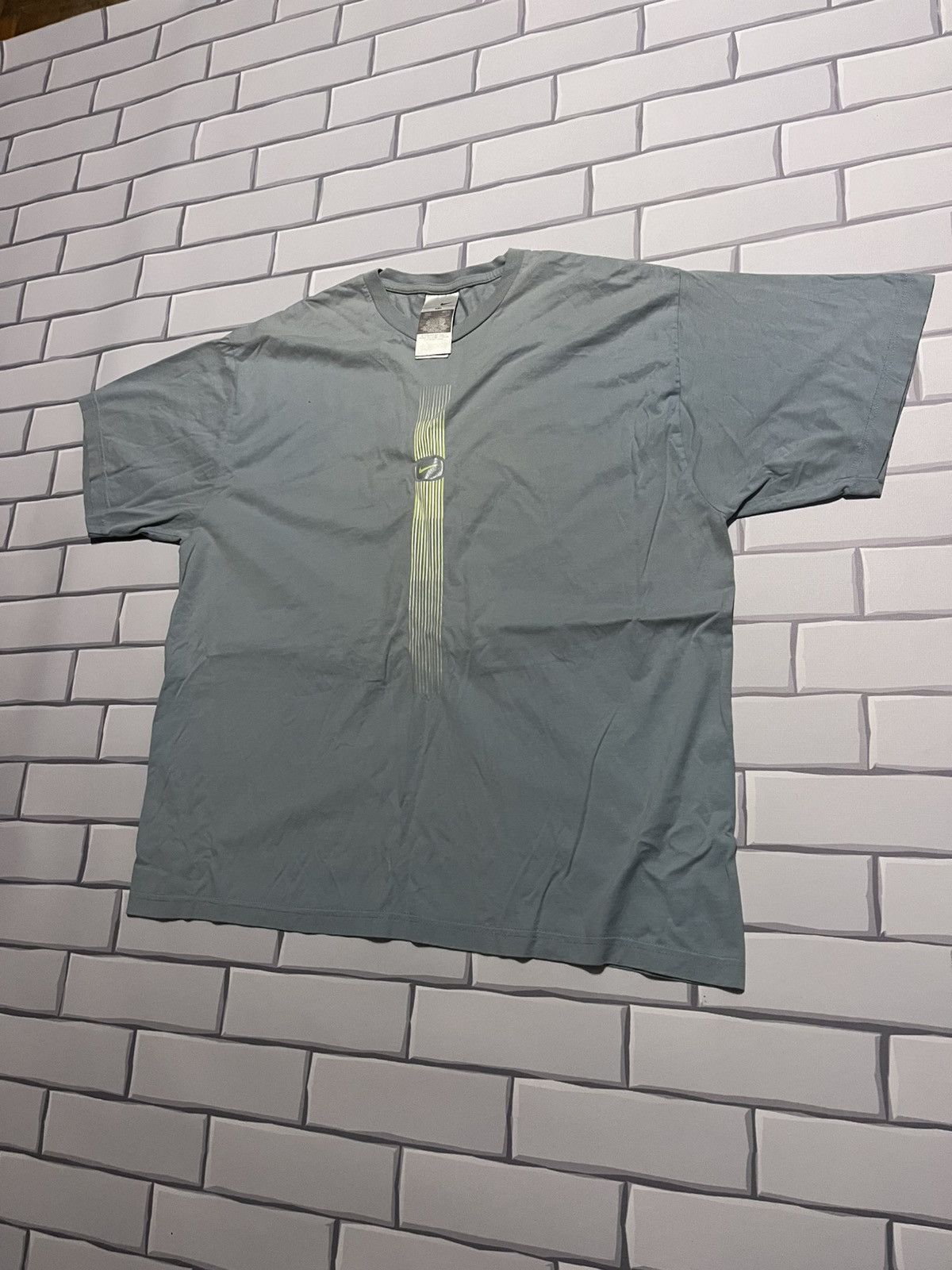 Nike Vintage 00s Nike Tech Tee Grey / Neon Swoosh Size US XXL / EU 58 / 5 - 2 Thumbnail