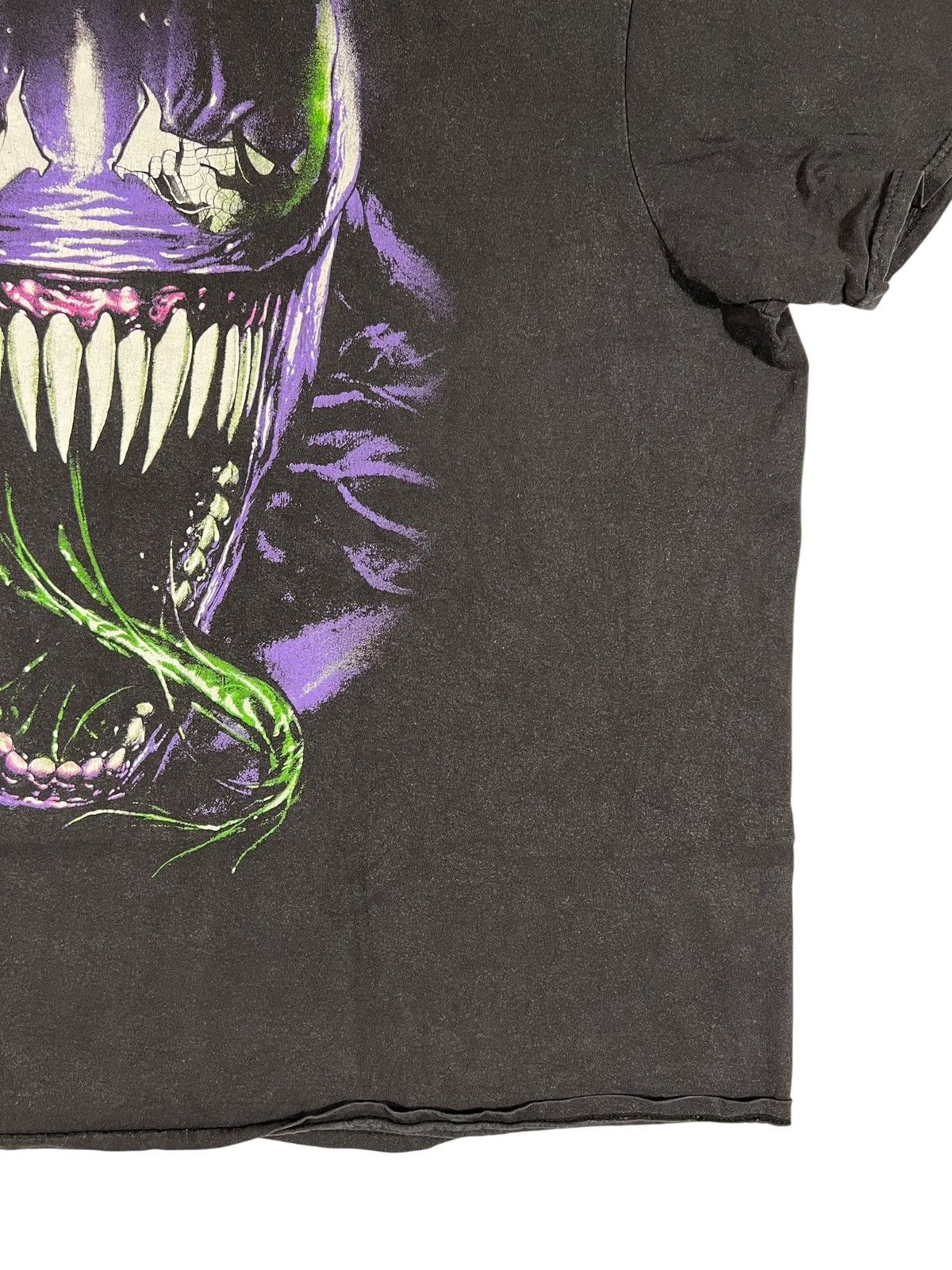 Marvel Comics Y2K Era Faded Black Venom T-Shirt Size US XXL / EU 58 / 5 - 11 Thumbnail