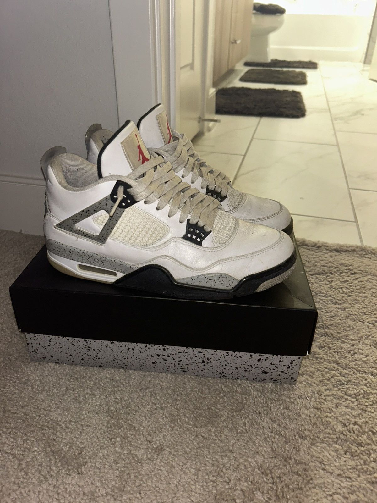 Jordan Brand Jordan 4 White Cement Size US 10 / EU 43 - 1 Thumbnail