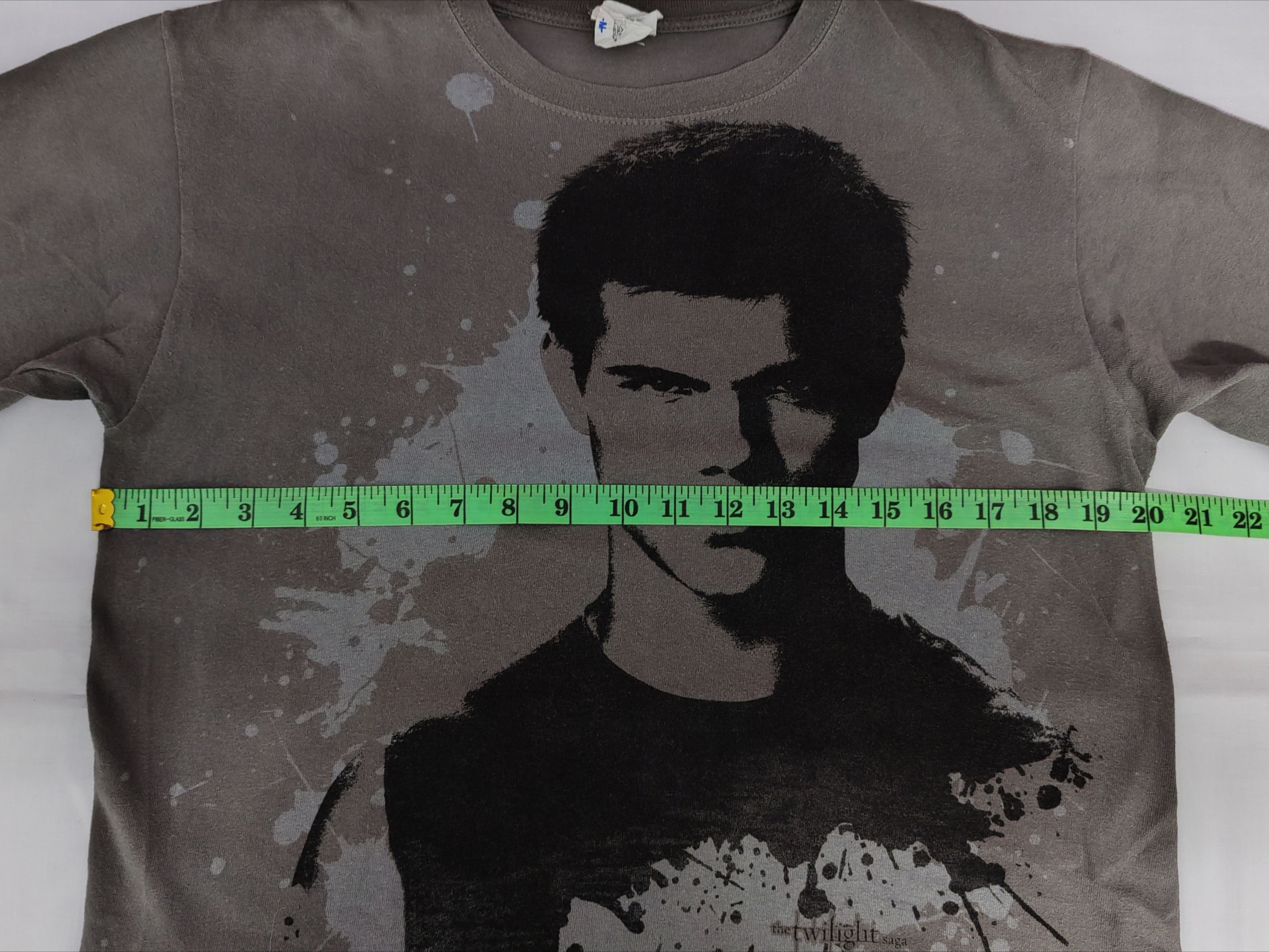 Expert Horror Vintage Twilight Saga Eclipse Romance Horror Movie Tee Saw Size US M / EU 48-50 / 2 - 4 Thumbnail