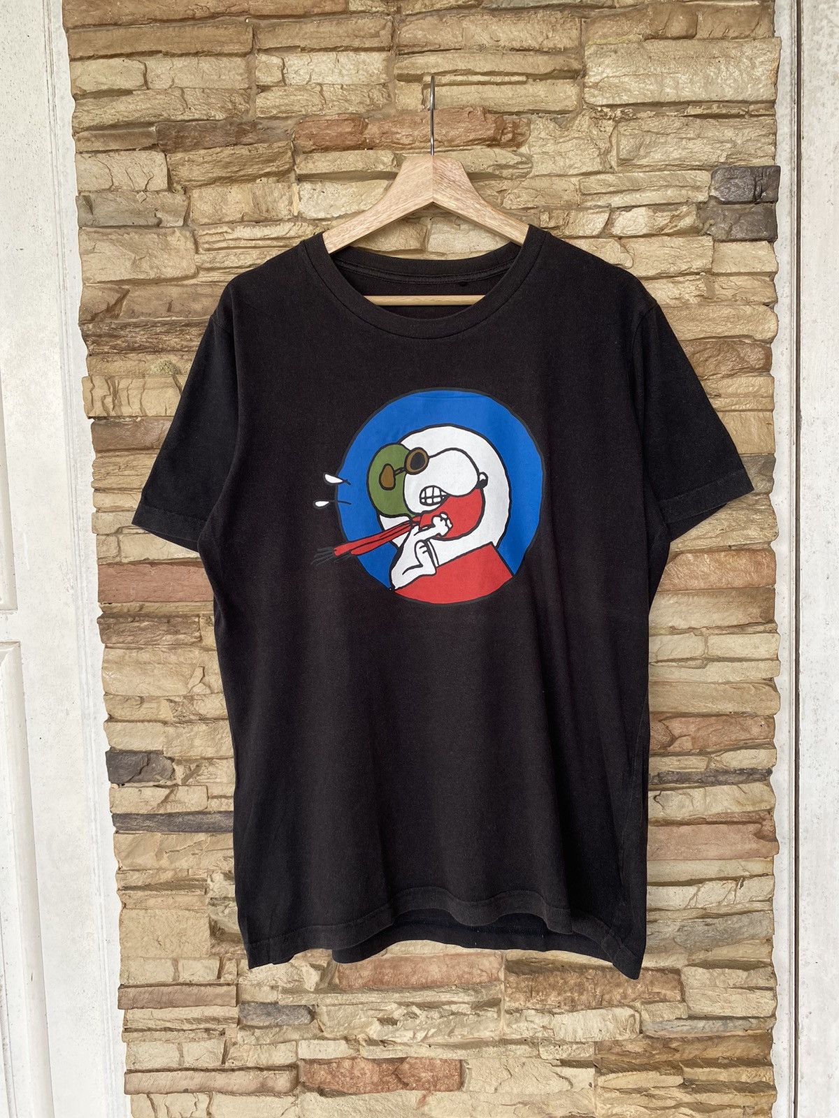 Uniqlo X Peanuts Snoopy Tshirt