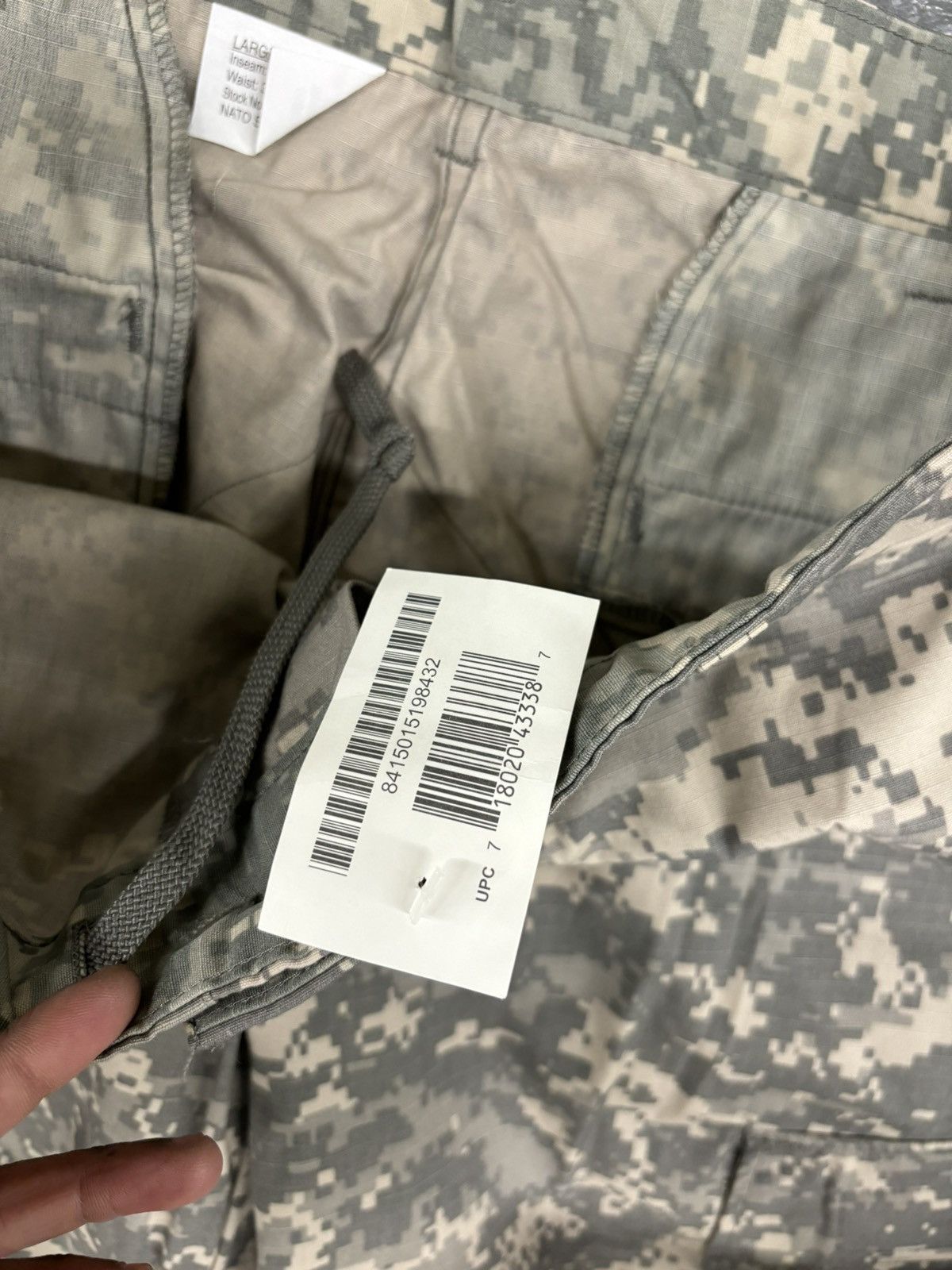 Vintage Vintage US military cargo baggy pants Size US 35 - 5 Thumbnail