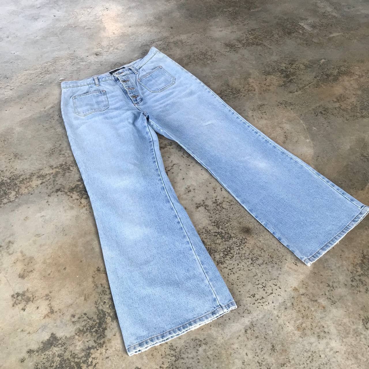 Japanese Brand W34x30 FLARED JAPAN JOUER AUX ECHECS BUSH JEAN LIGHTWASH Size US 34 / EU 50 - 1 Thumbnail