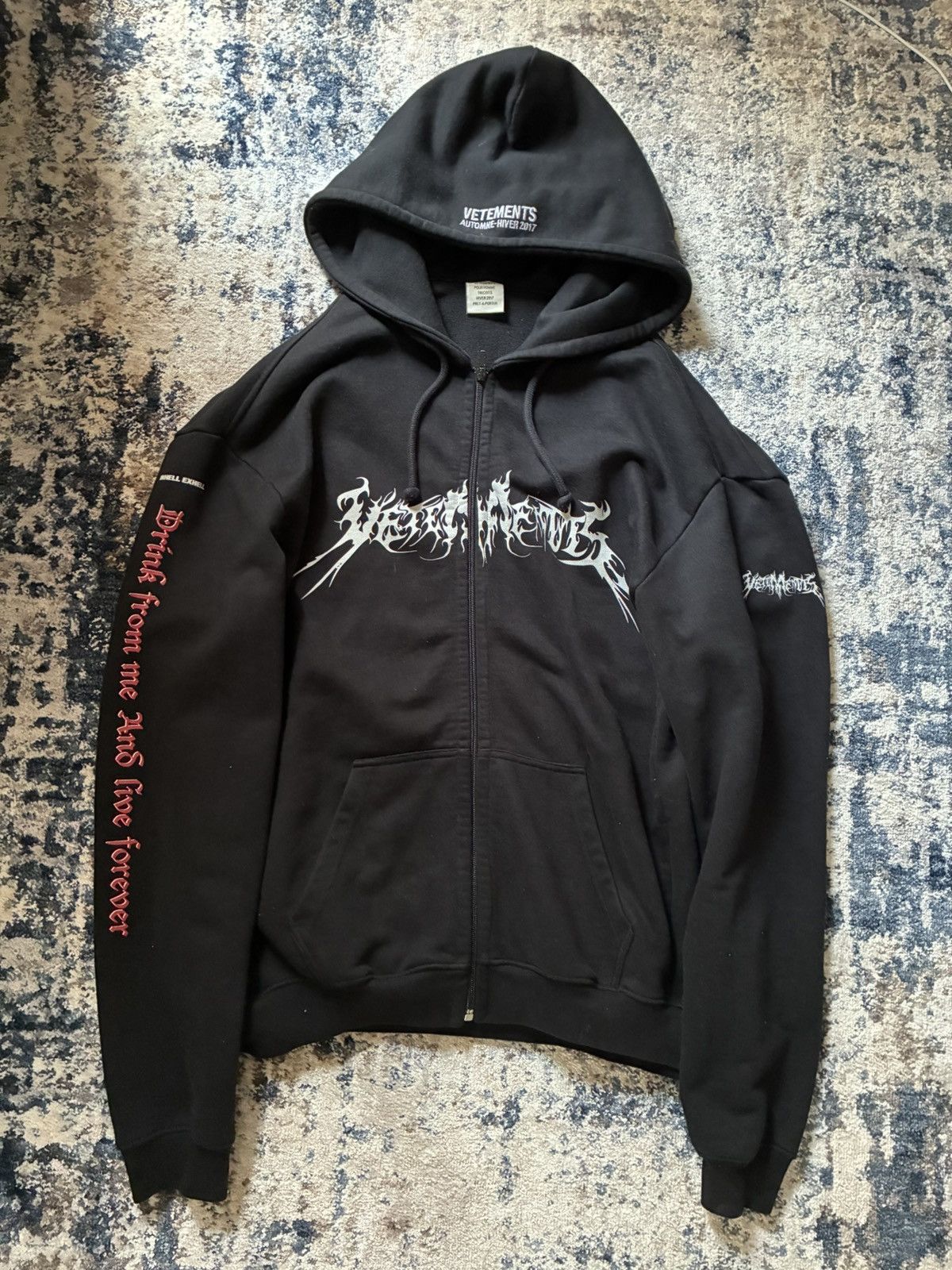 VETEMENTS 17AW TFD ZIP UP Hoodie 最終値下げ Vetements VETEMENTS TFD Hoodie | Grailed