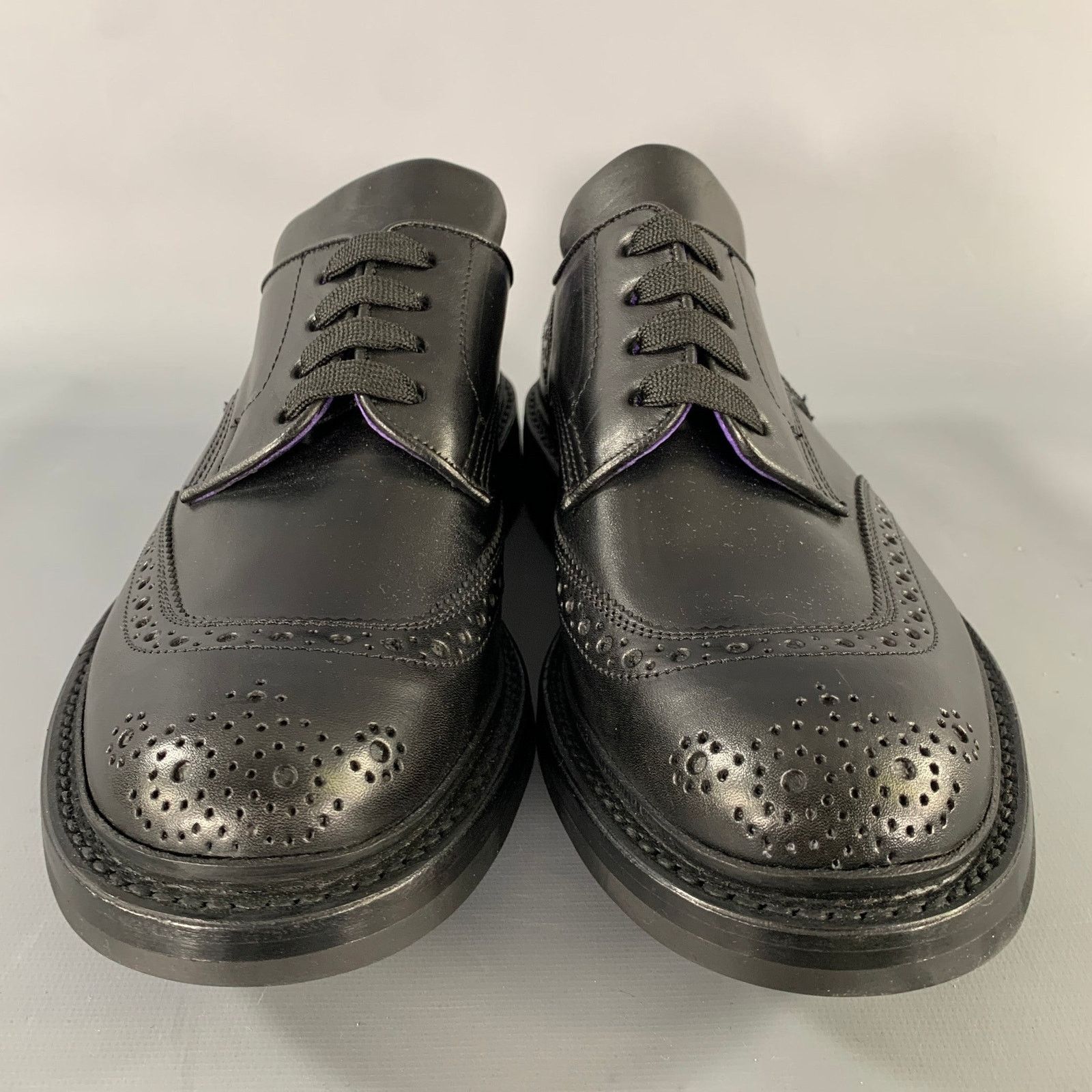 Burberry Size 8 Black Perforated Leather Lace Up Lace Up Shoes Size US 8 / EU 41 - 4 Thumbnail