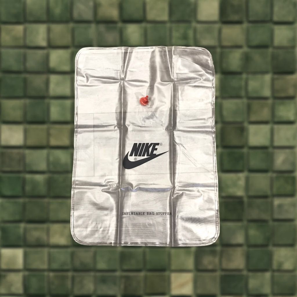 Nike VINTAGE Nike Inflatable Bag Stuffer Mens Clear Rubber Inflatable Bag Packable Sports Memorabilia Size ONE SIZE - 1 Thumbnail