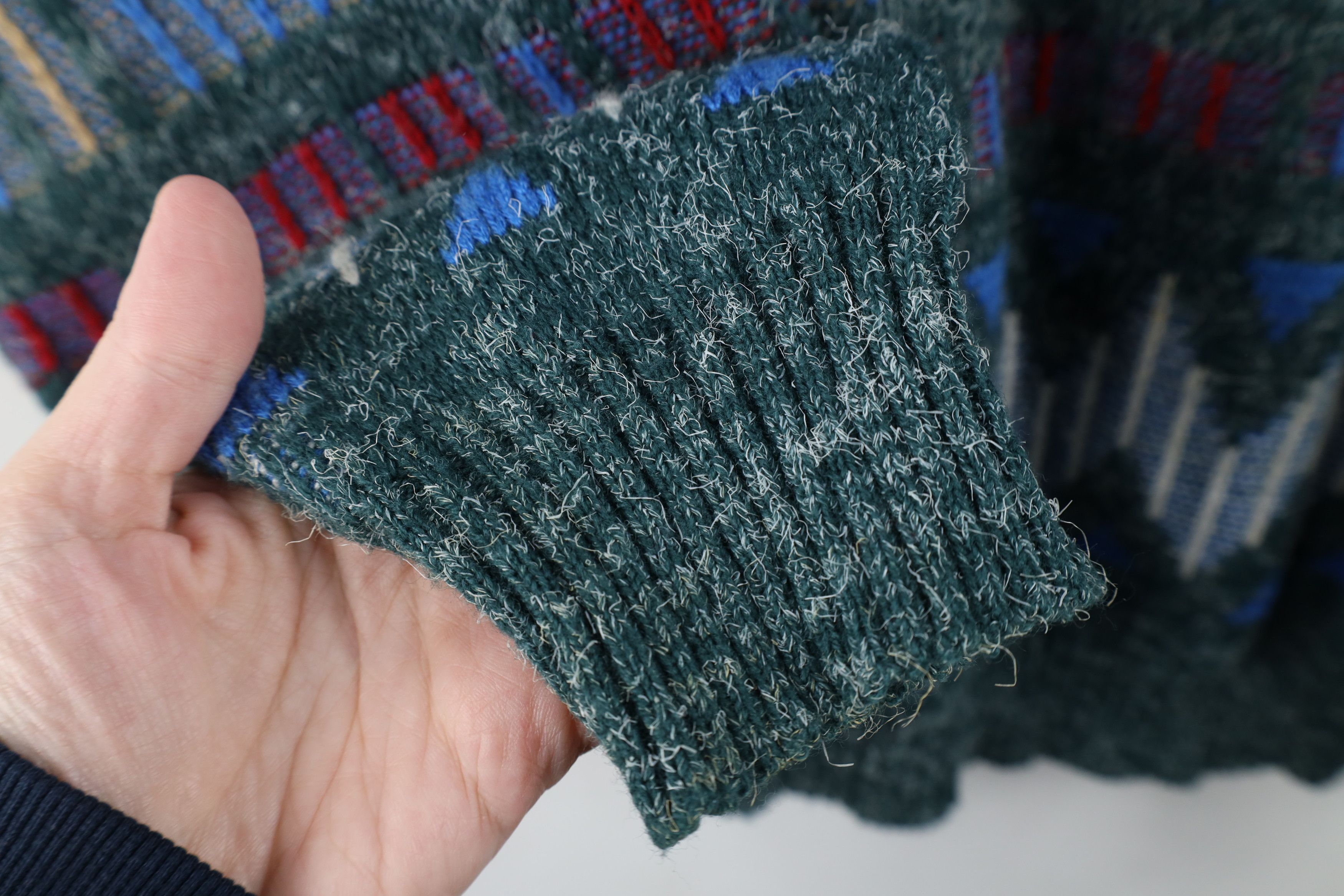 Vintage Vintage 90s Coogi Style Fair Isle Knit Crewneck Sweater Size US L / EU 52-54 / 3 - 4 Thumbnail