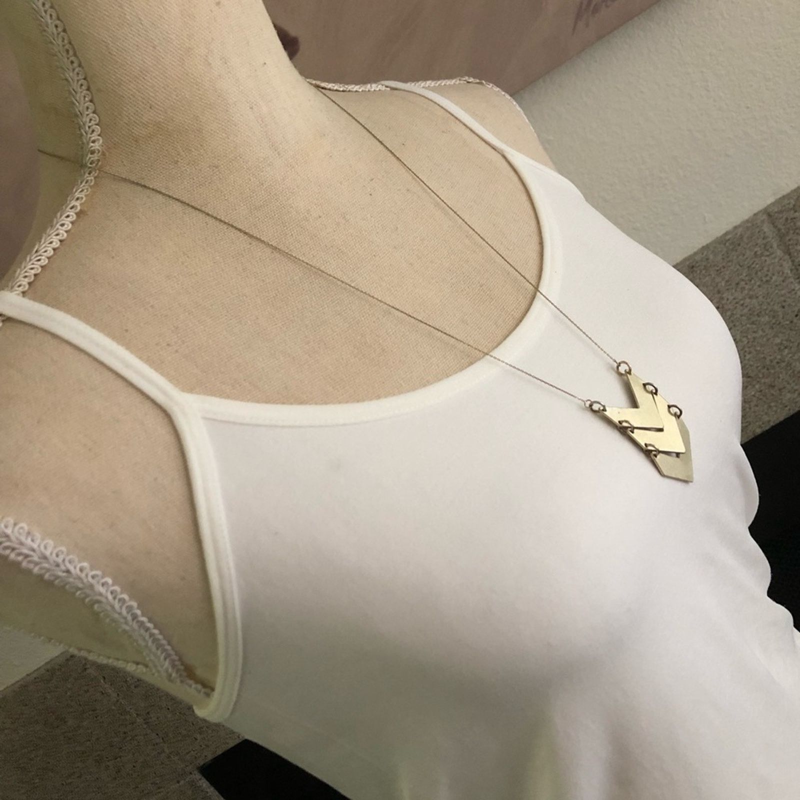 Jewelry Triple chevron disc gold plated delicate chain necklace Size ONE SIZE - 2 Thumbnail