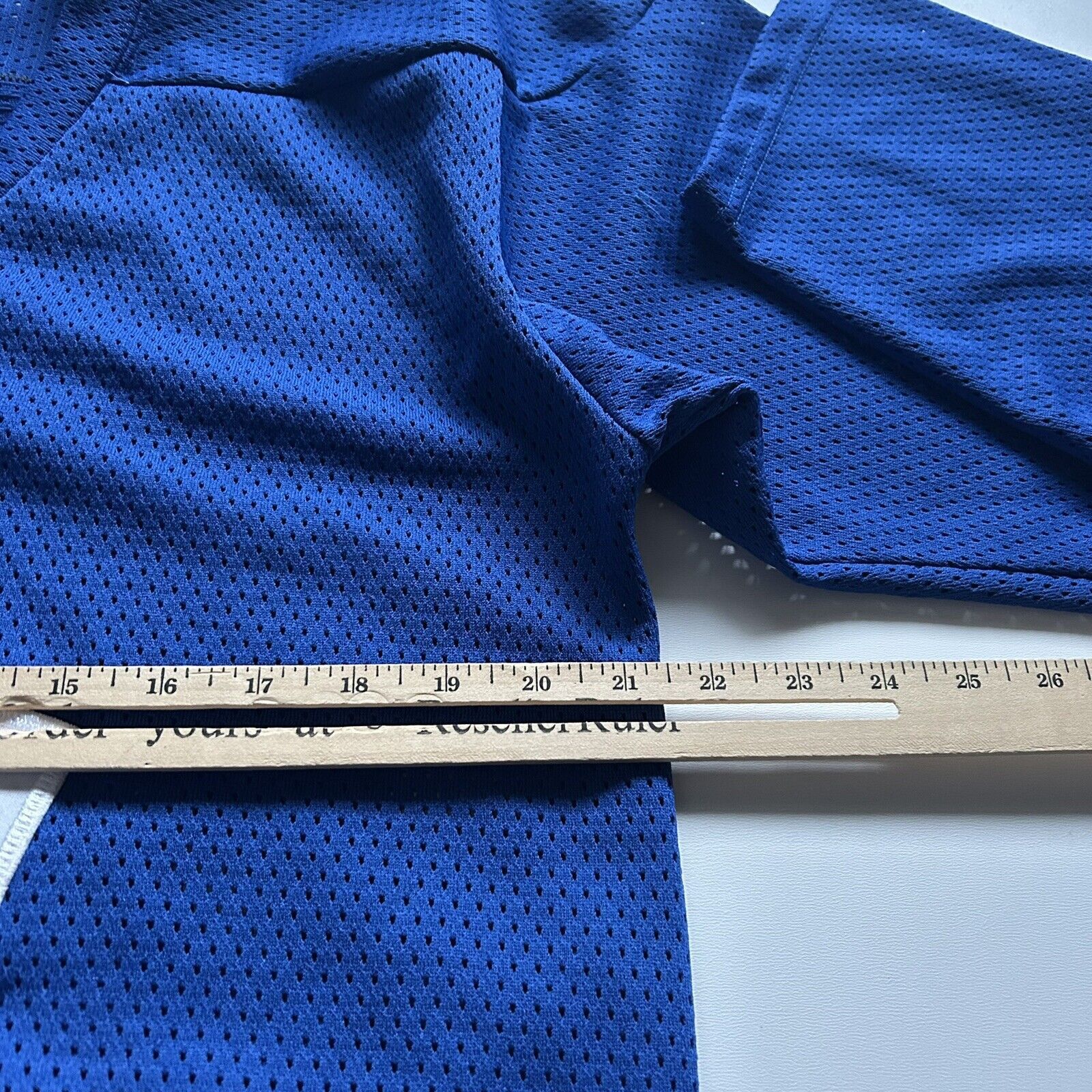 Ccm Vintage Toronto Maple Leafs NHL Hockey Jersey Large Blue Size US L / EU 52-54 / 3 - 4 Thumbnail