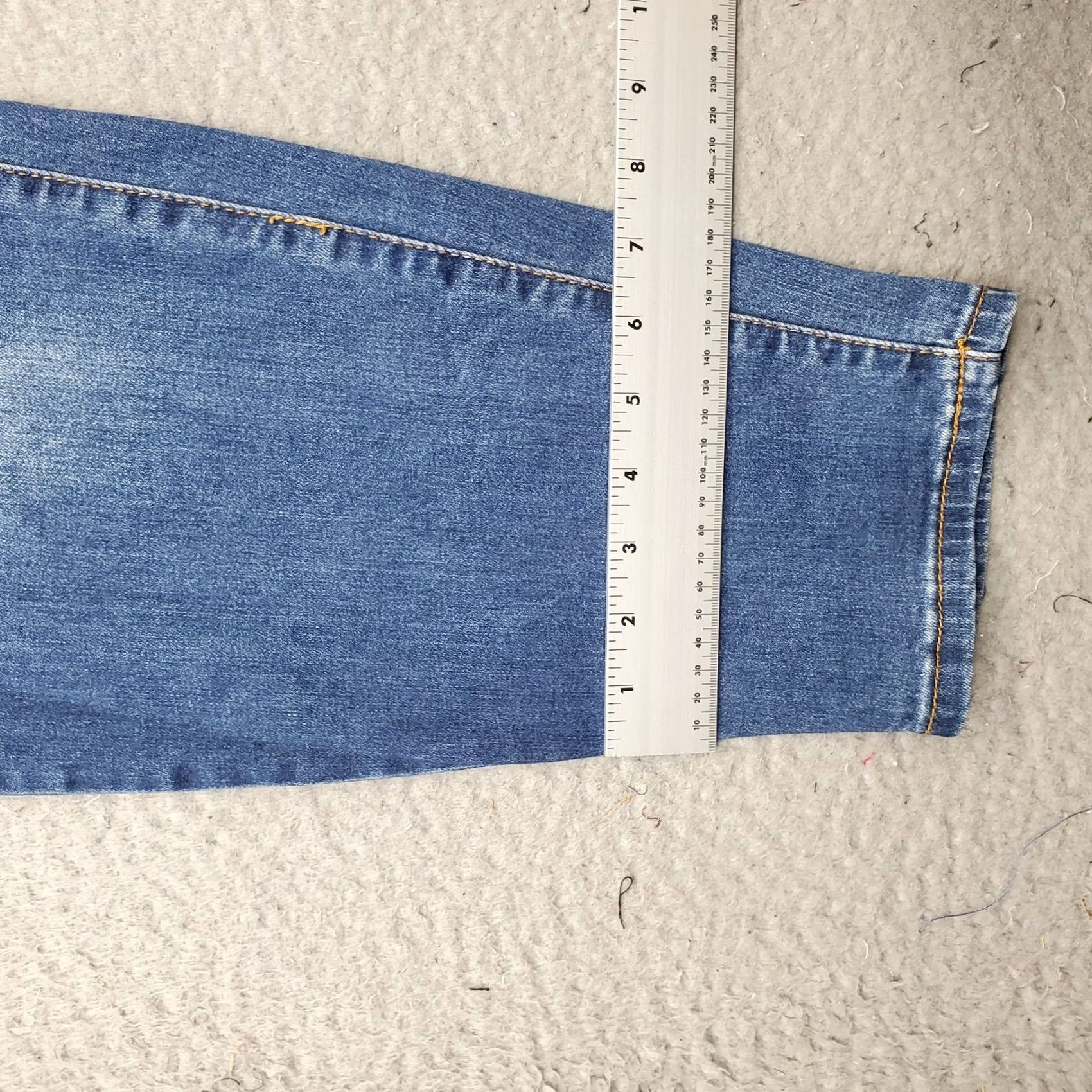 Vintage Fashion to Figure Womens 22 Blue Denim Skinny Jeans 5-Pocket Stretch Medium Wash Vintage: No Size 40" / US 18 - 5 Thumbnail