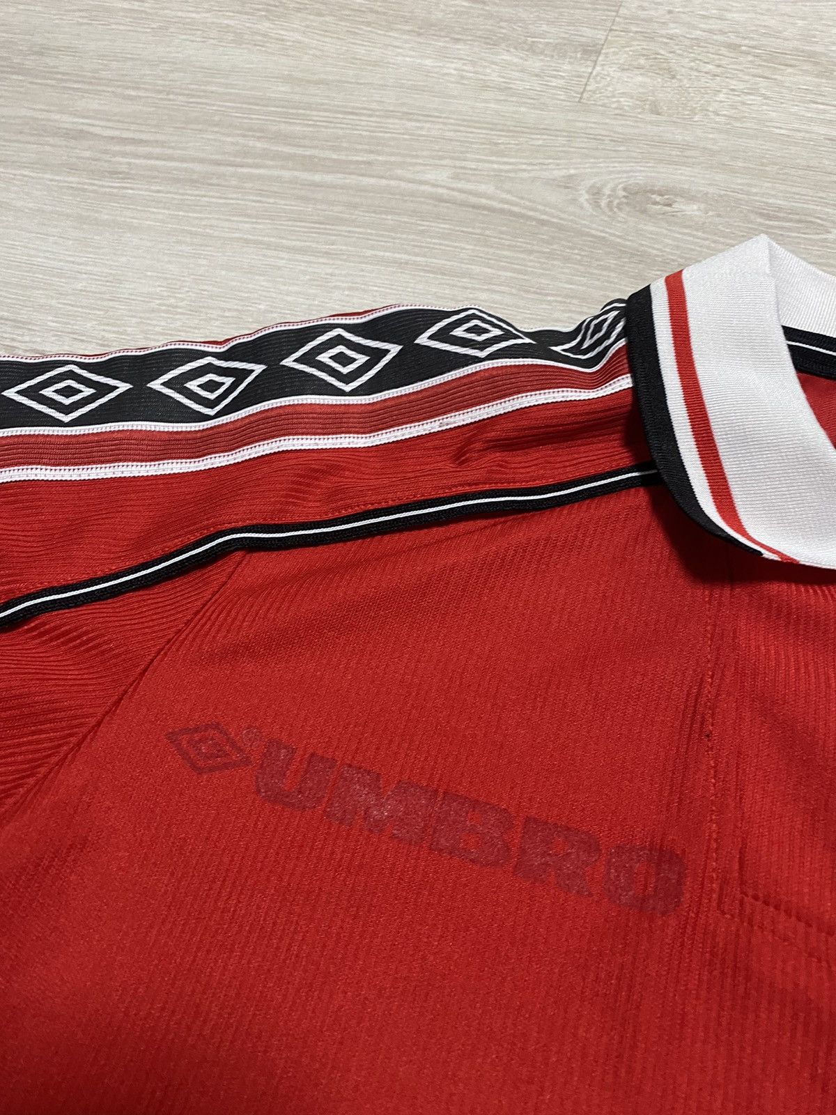 Umbro Vintage 1998 Manchester United Football Club Umbro Jersey Size US S / EU 44-46 / 1 - 3 Thumbnail