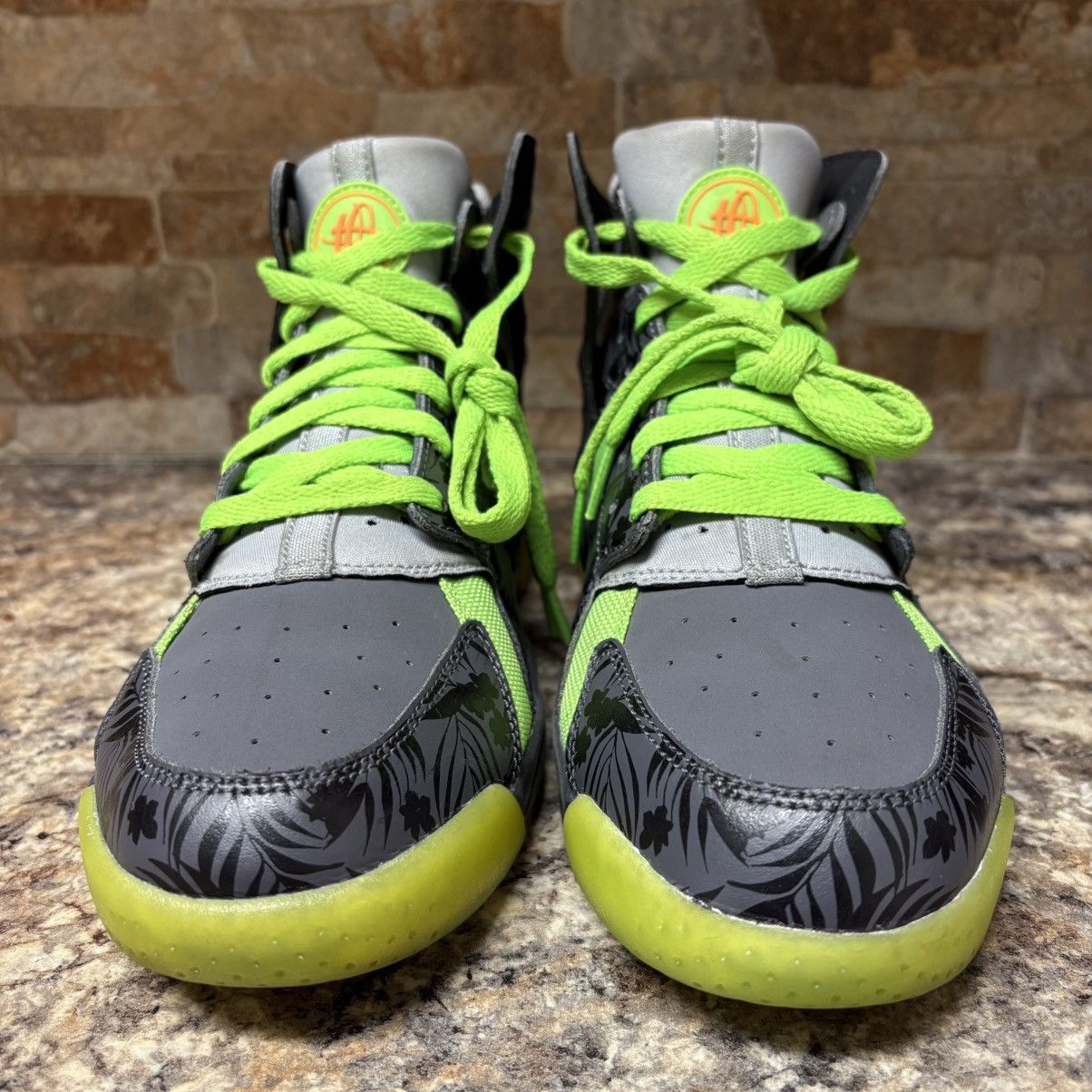 Nike Nike Air Flight Huarache Tropical Print Size 7 Size US 7 / EU 40 - 3 Thumbnail