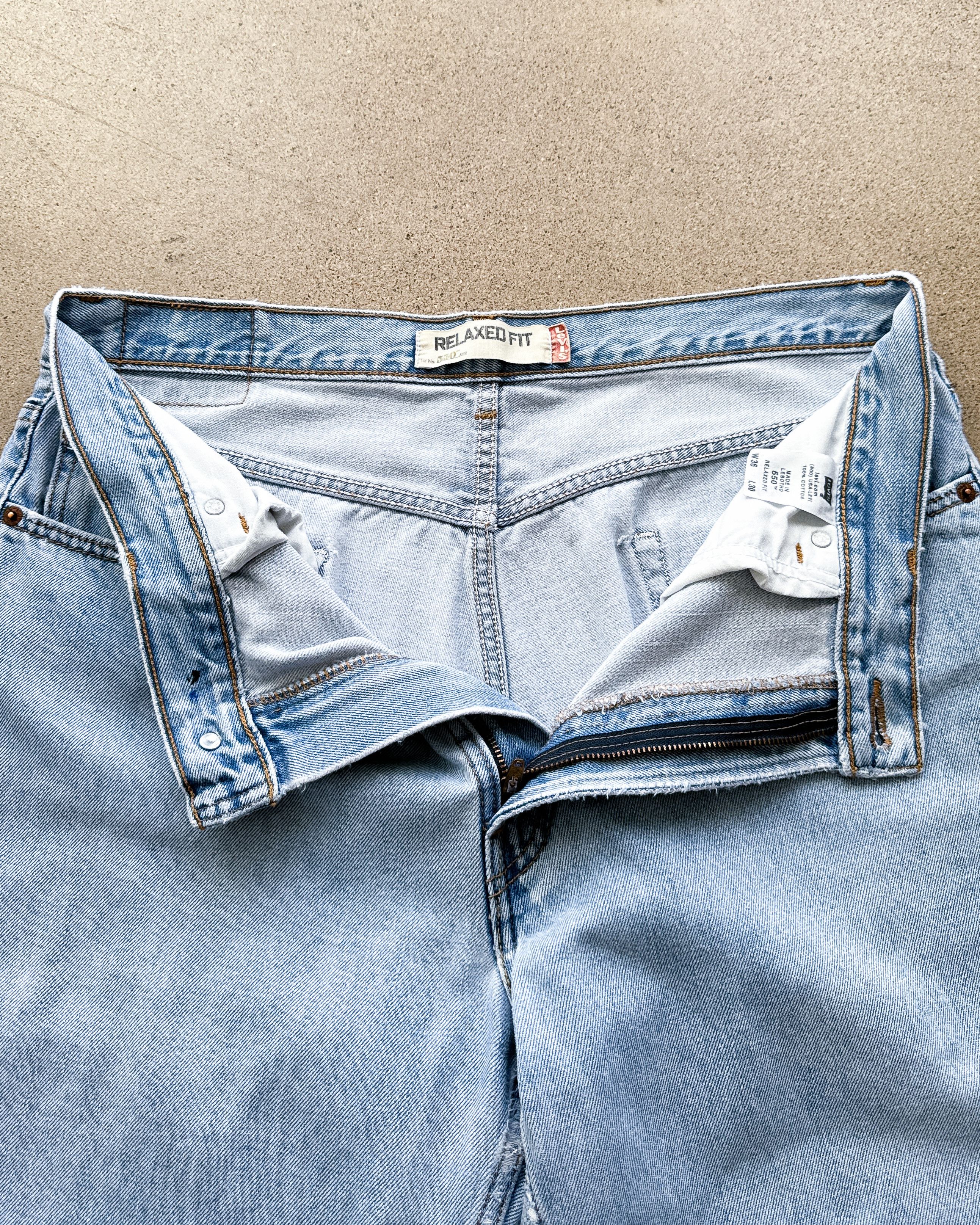 Levi's Vintage 2000s Levi's 550 Jeans Y2K Baggy Men's 34 Light Wash Size US 34 / EU 50 - 2 Thumbnail
